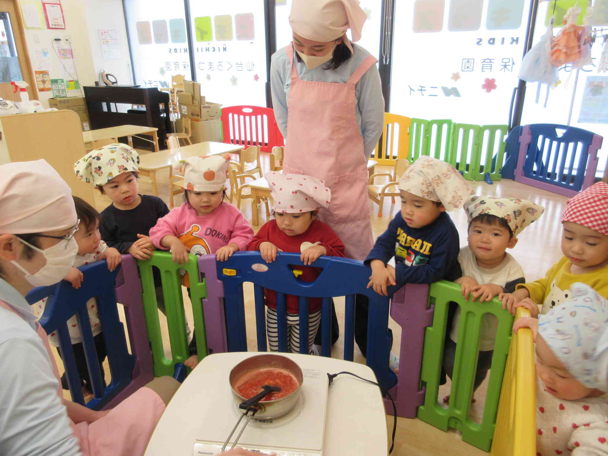 ぐつぐつ。いい匂いがしてきた♪