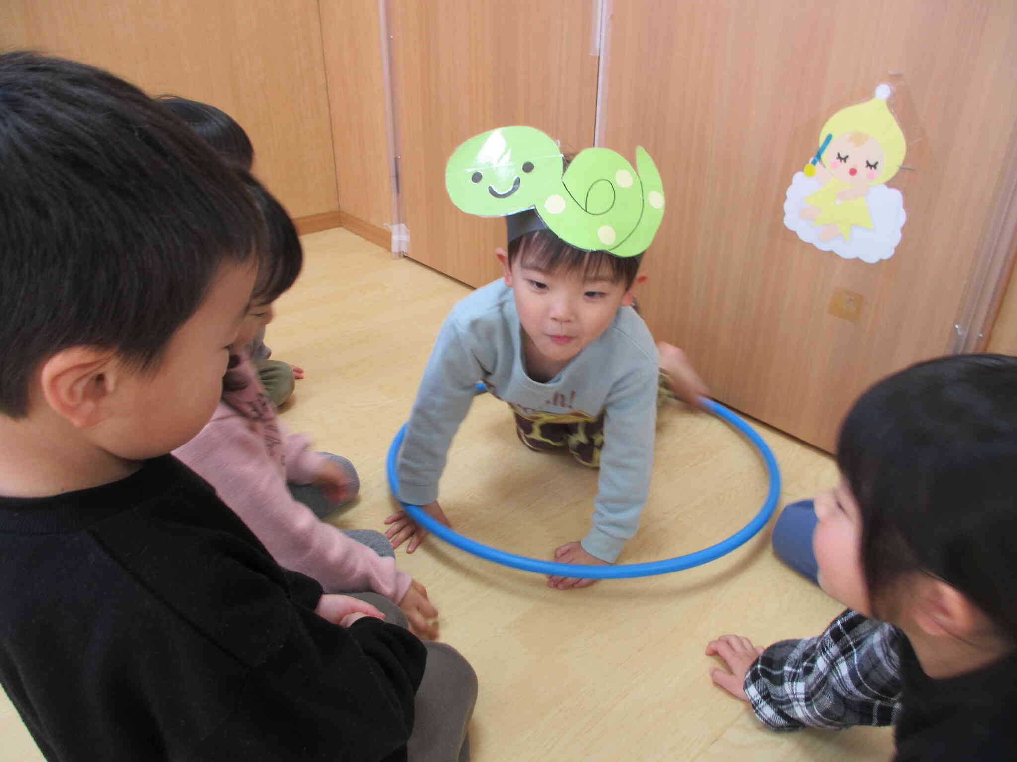 ヘビはにょろにょろ！