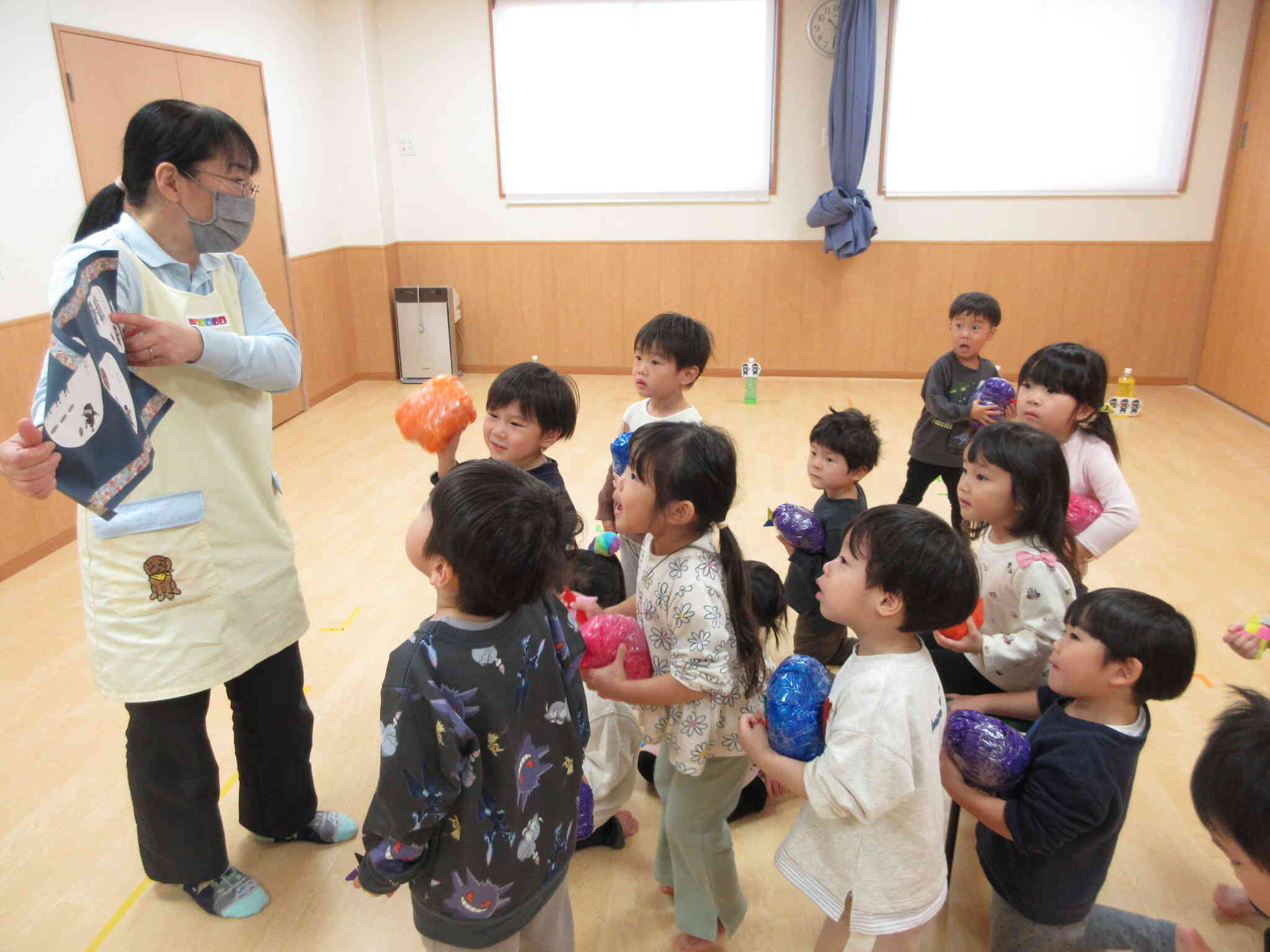 忍者からの巻き物を見てじっくり考えます。