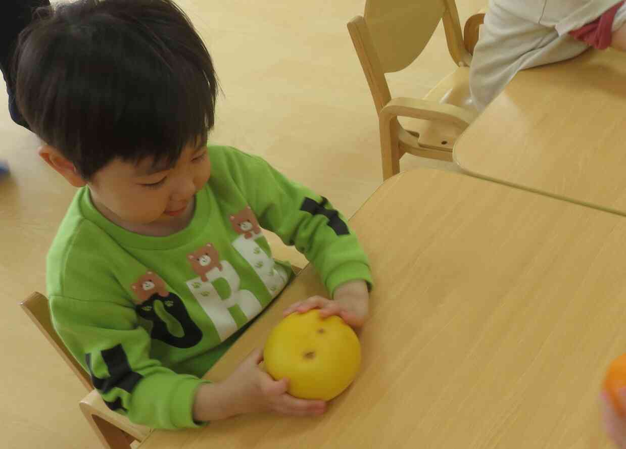くだものだもの~1歳児・きりん組~