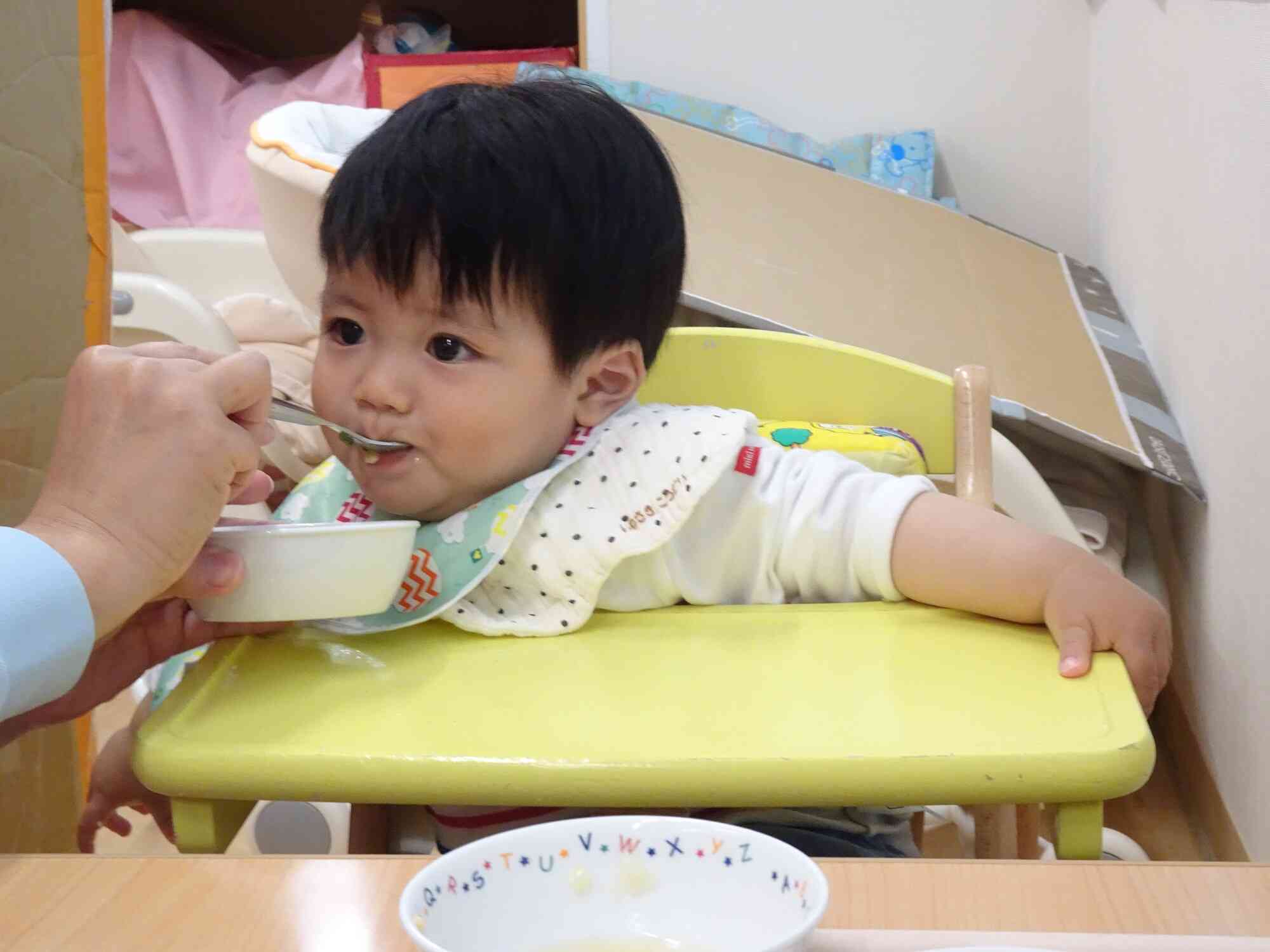 ひよこ組の給食は？