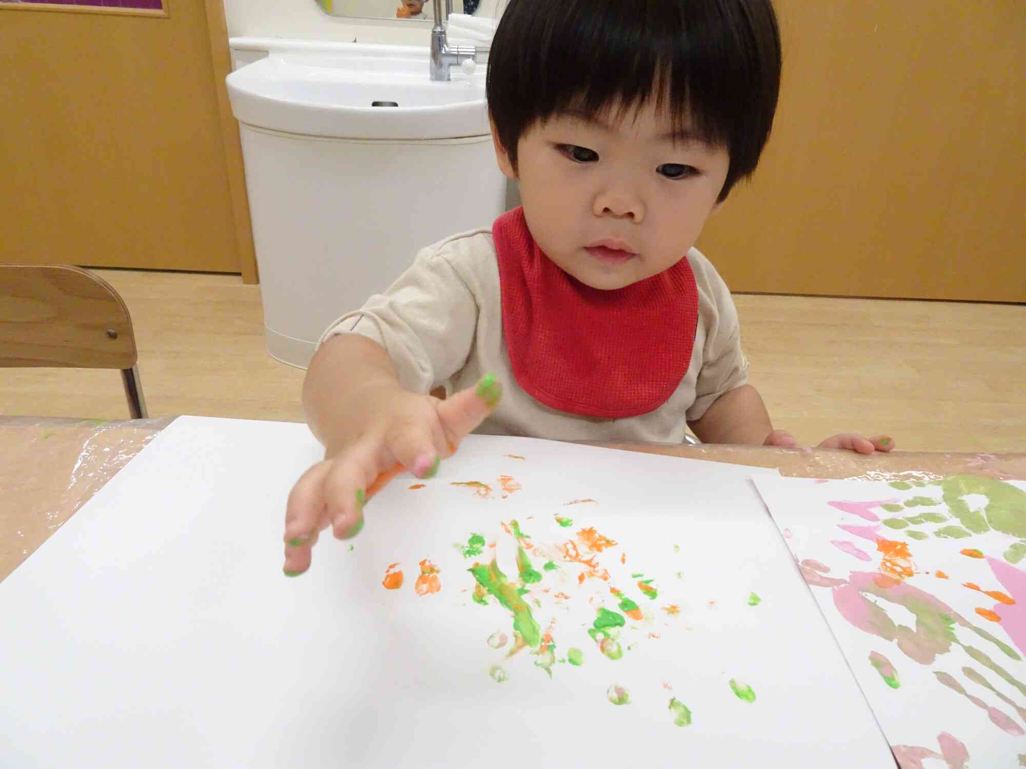 指先でつんつん