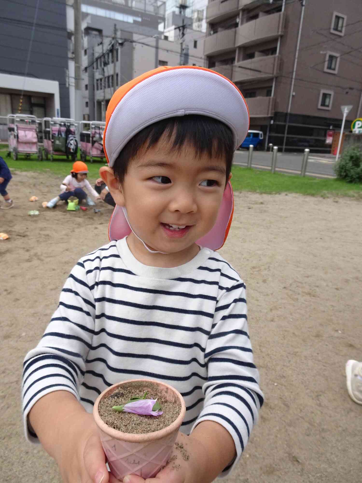 こちらは砂遊び