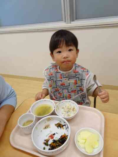 今日の給食もおいしい！