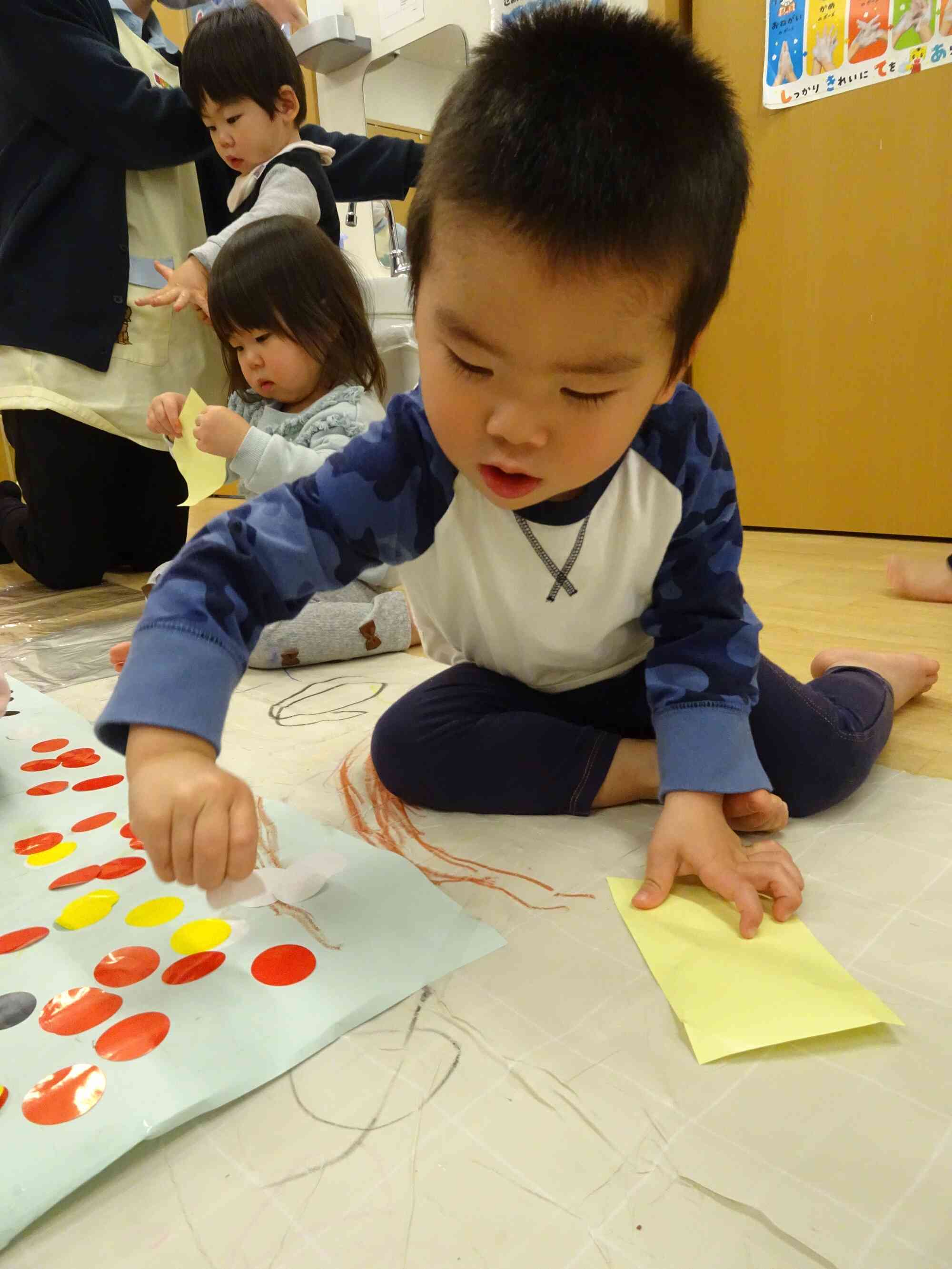 シール貼り名人！