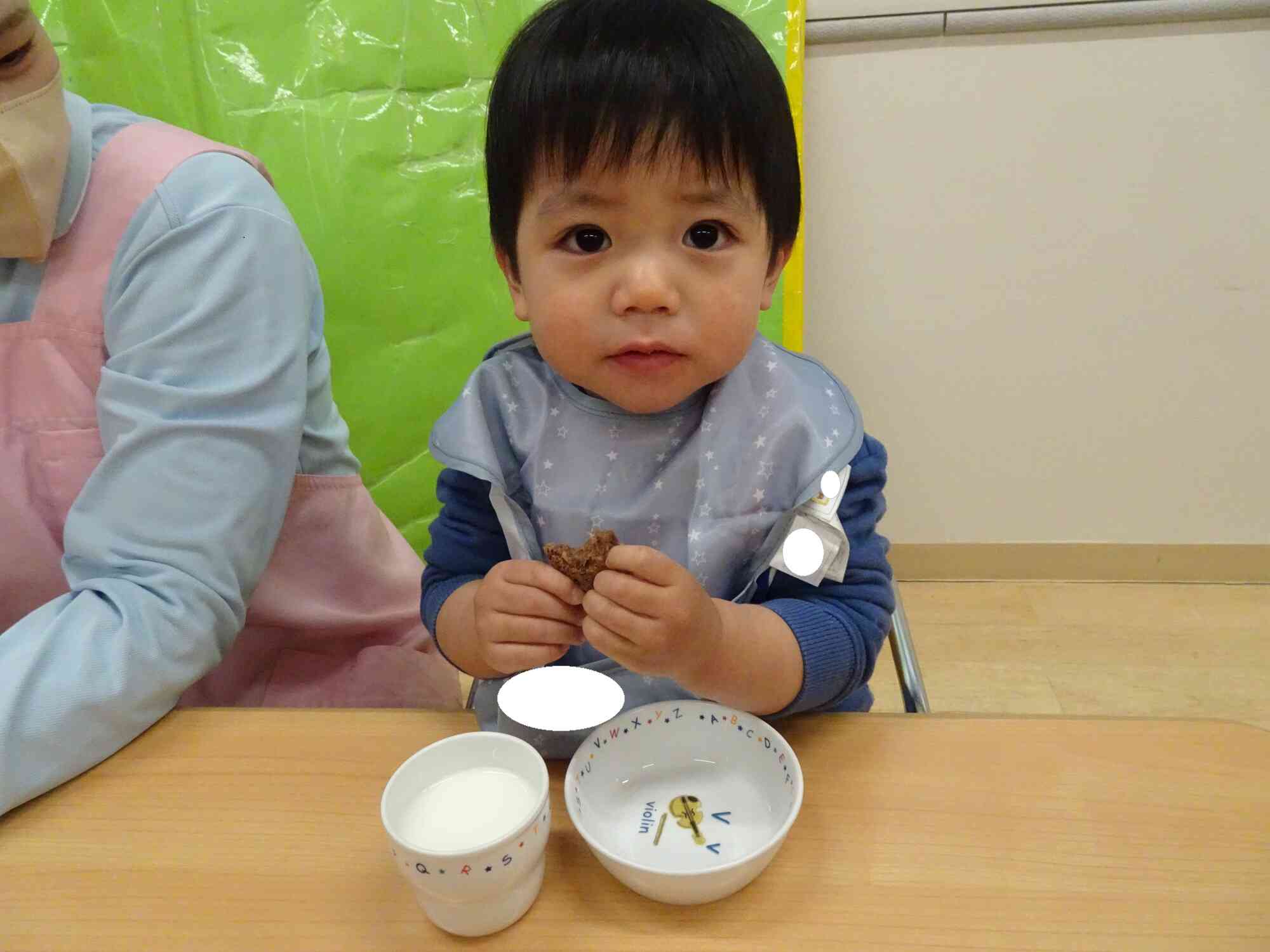 2月食育活動②「バナナココアケーキを食べよう」