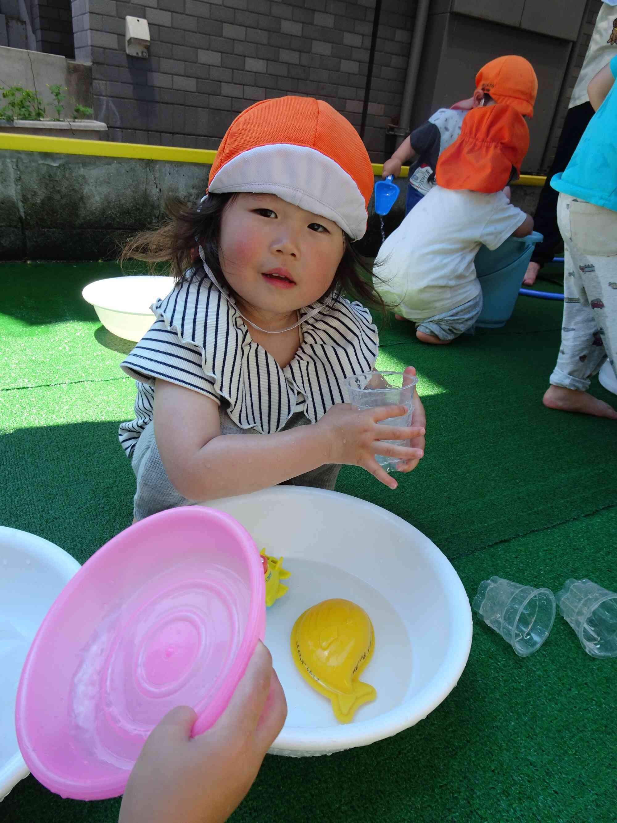 みんなで水遊びを楽しみました♪