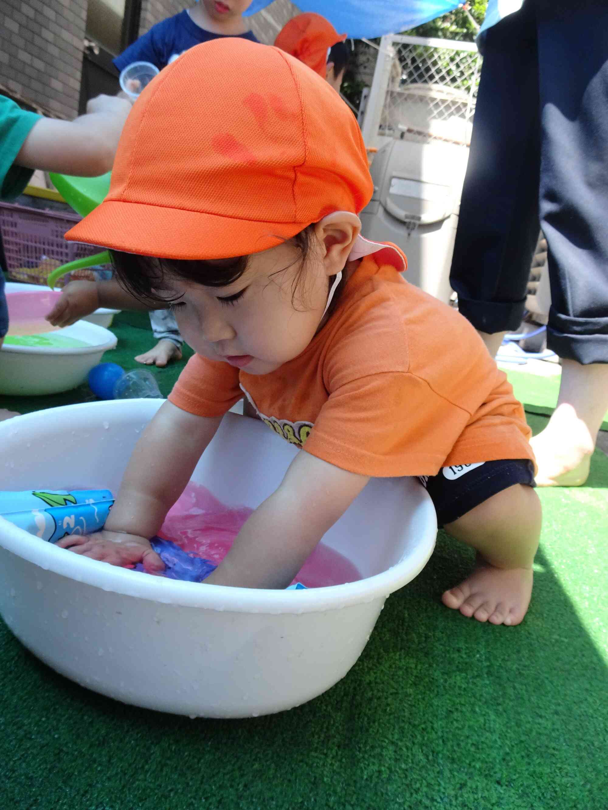 ひんやり冷たい水遊び