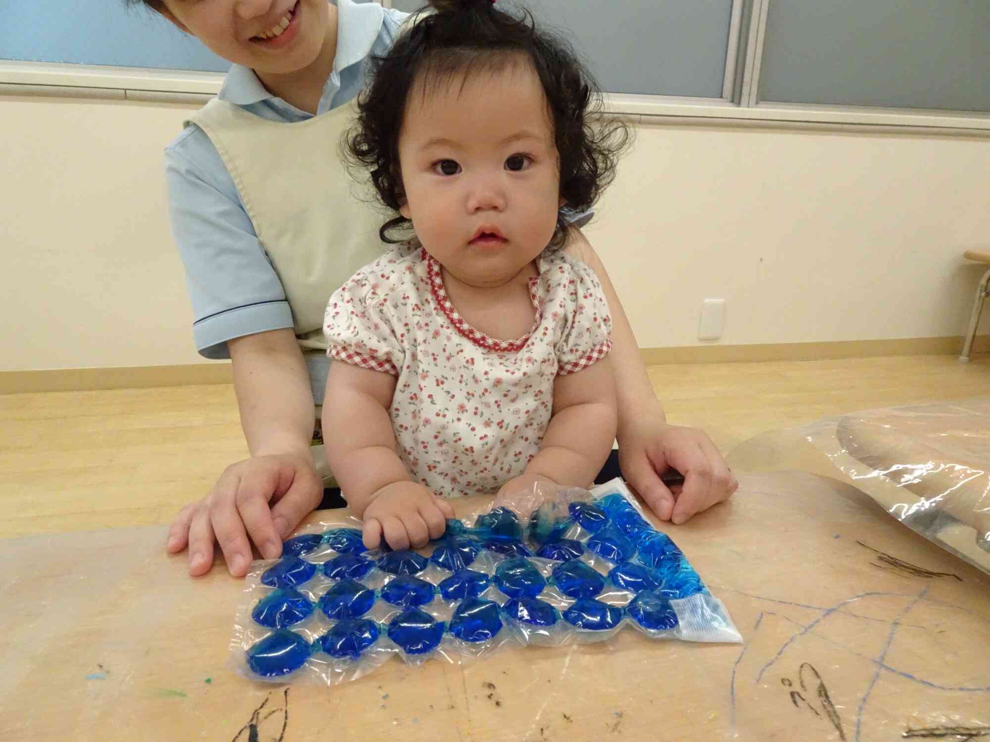 ひんやり感覚遊び