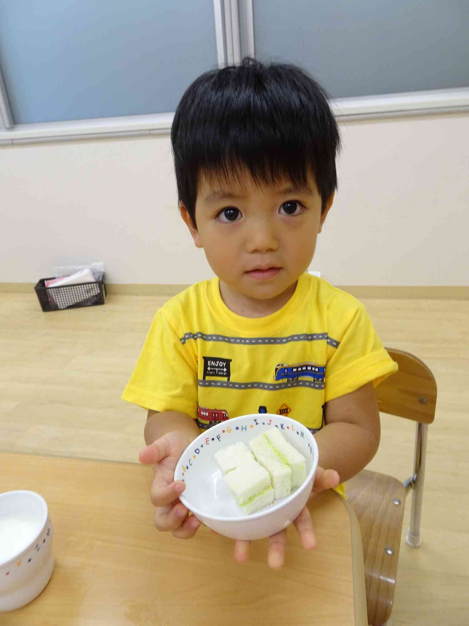 8月の食育活動「ずんだサンド」
