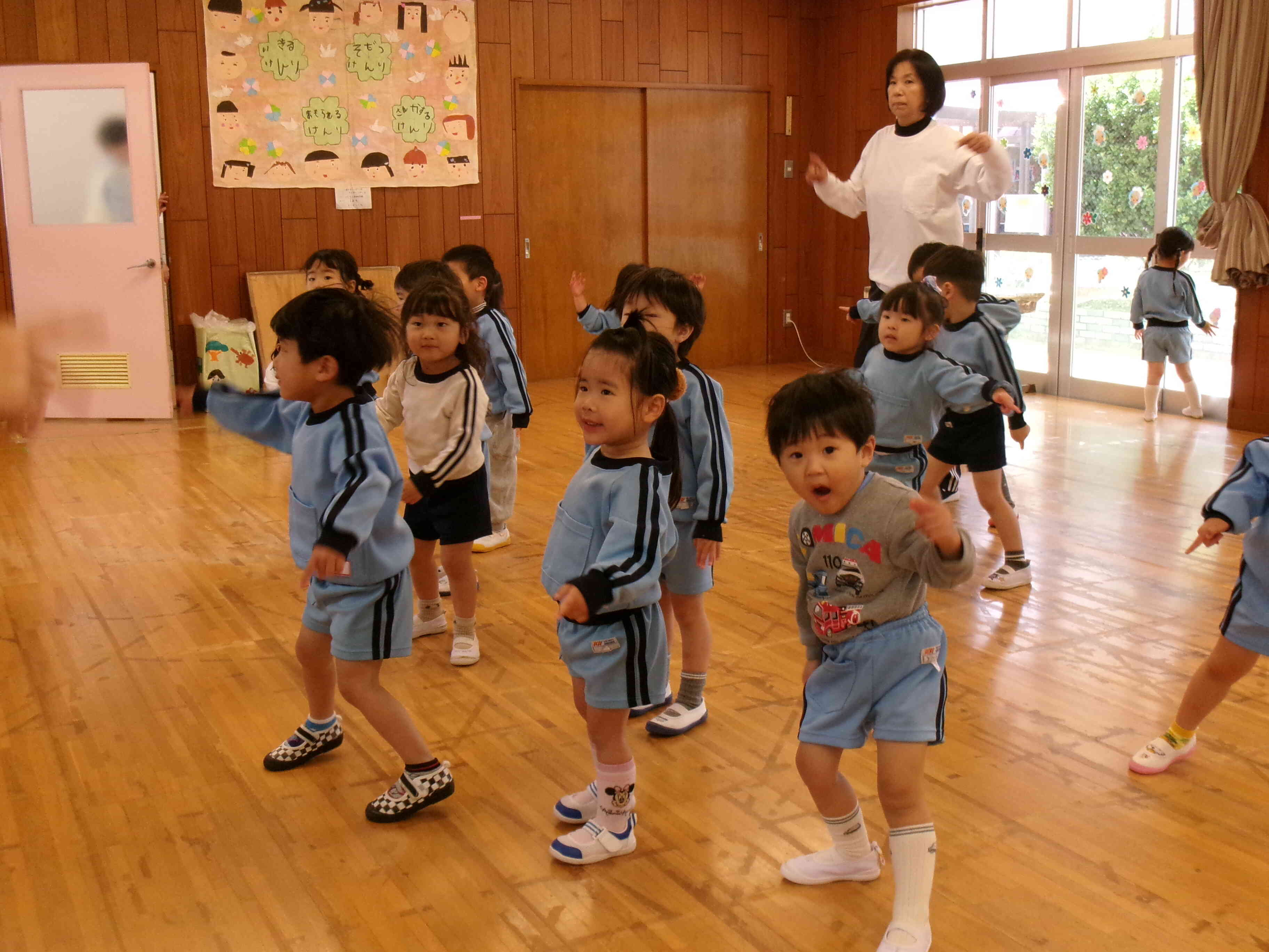 初めてのダンス☆