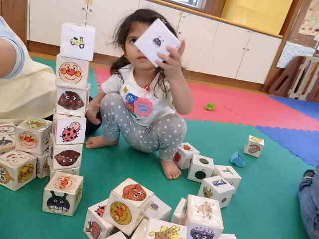 どこまで高く積めるかな？