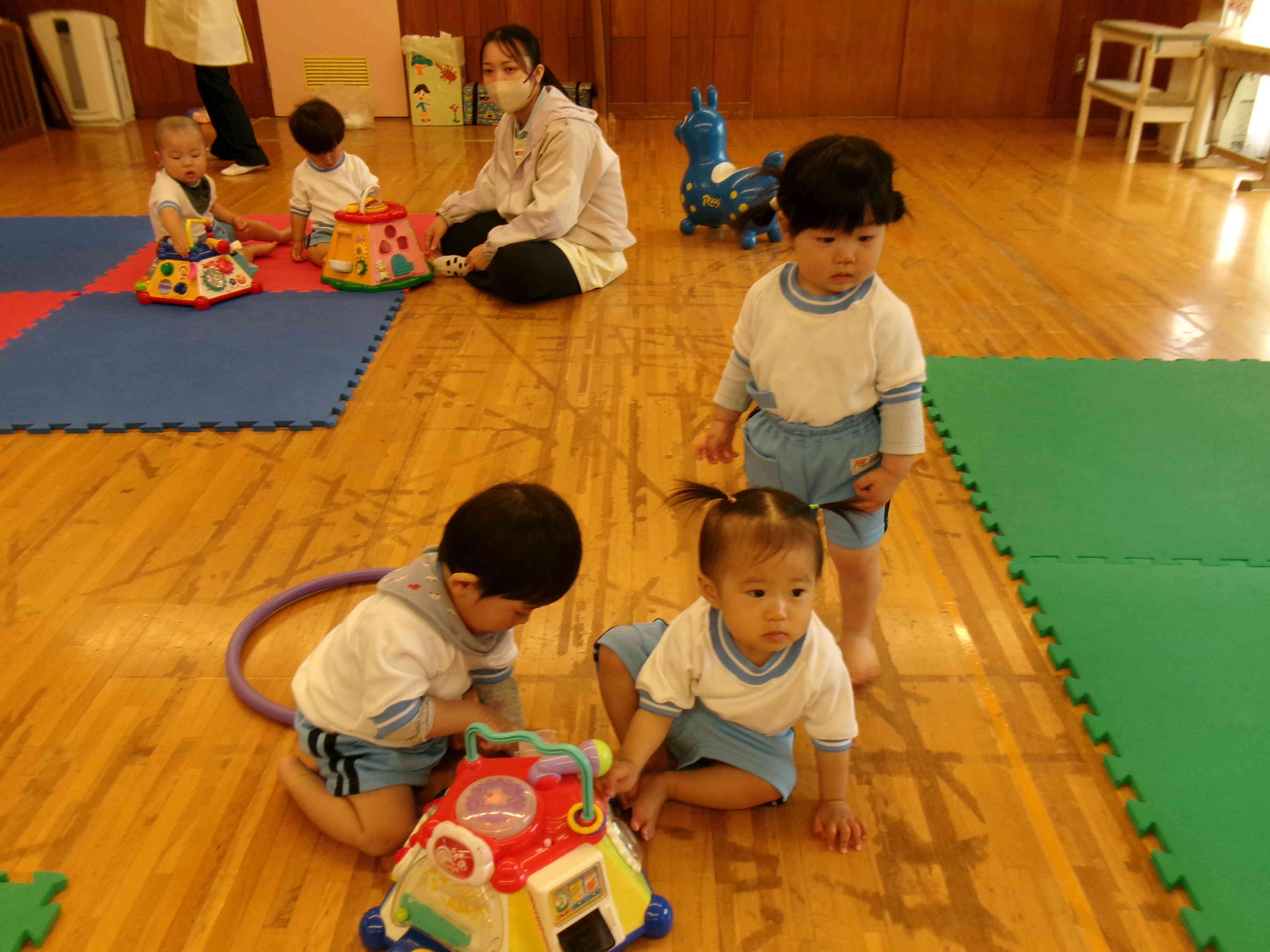 遊戯室で遊んだよ