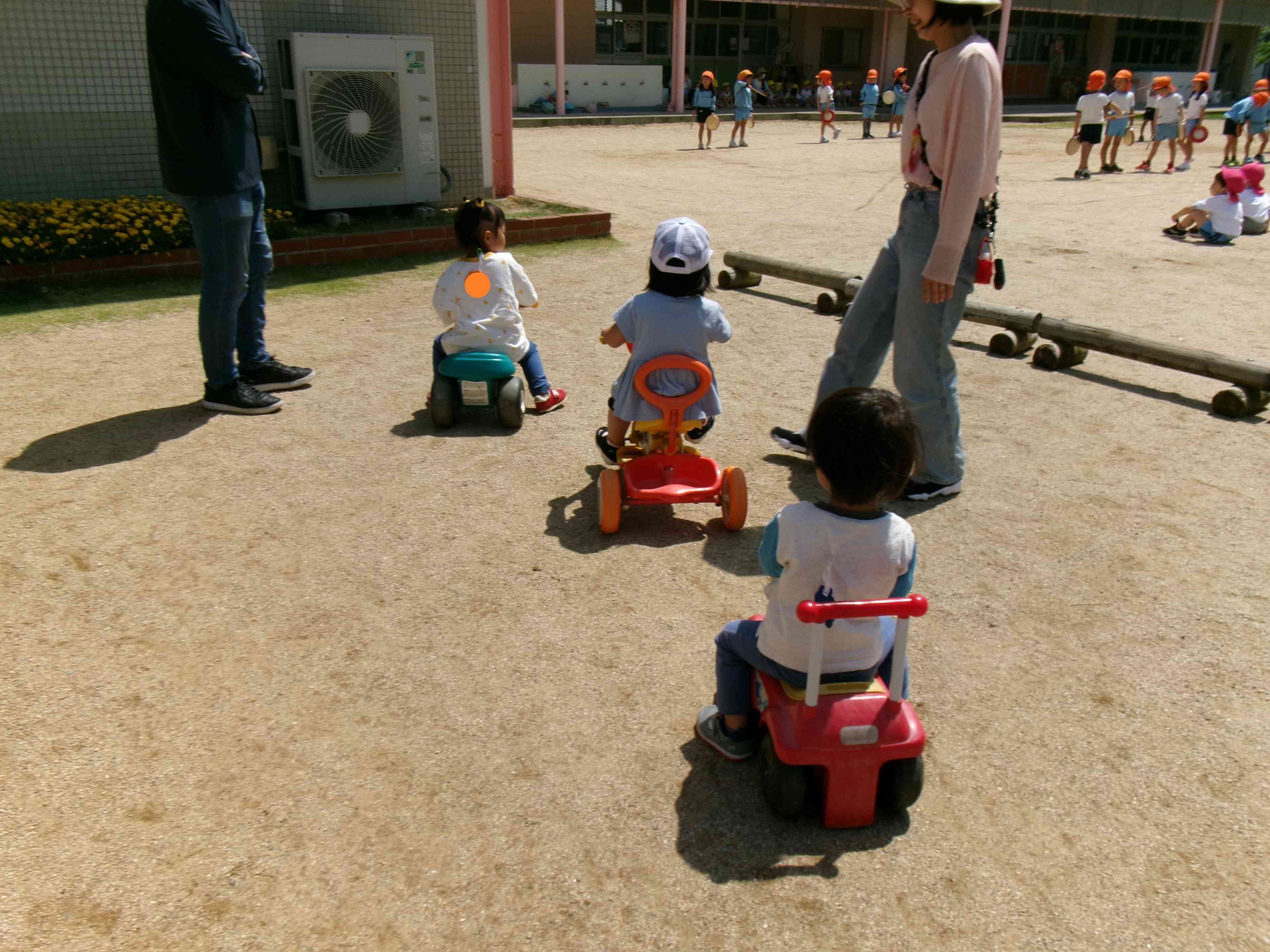 一列に並んで、発進待ってるよ～☆