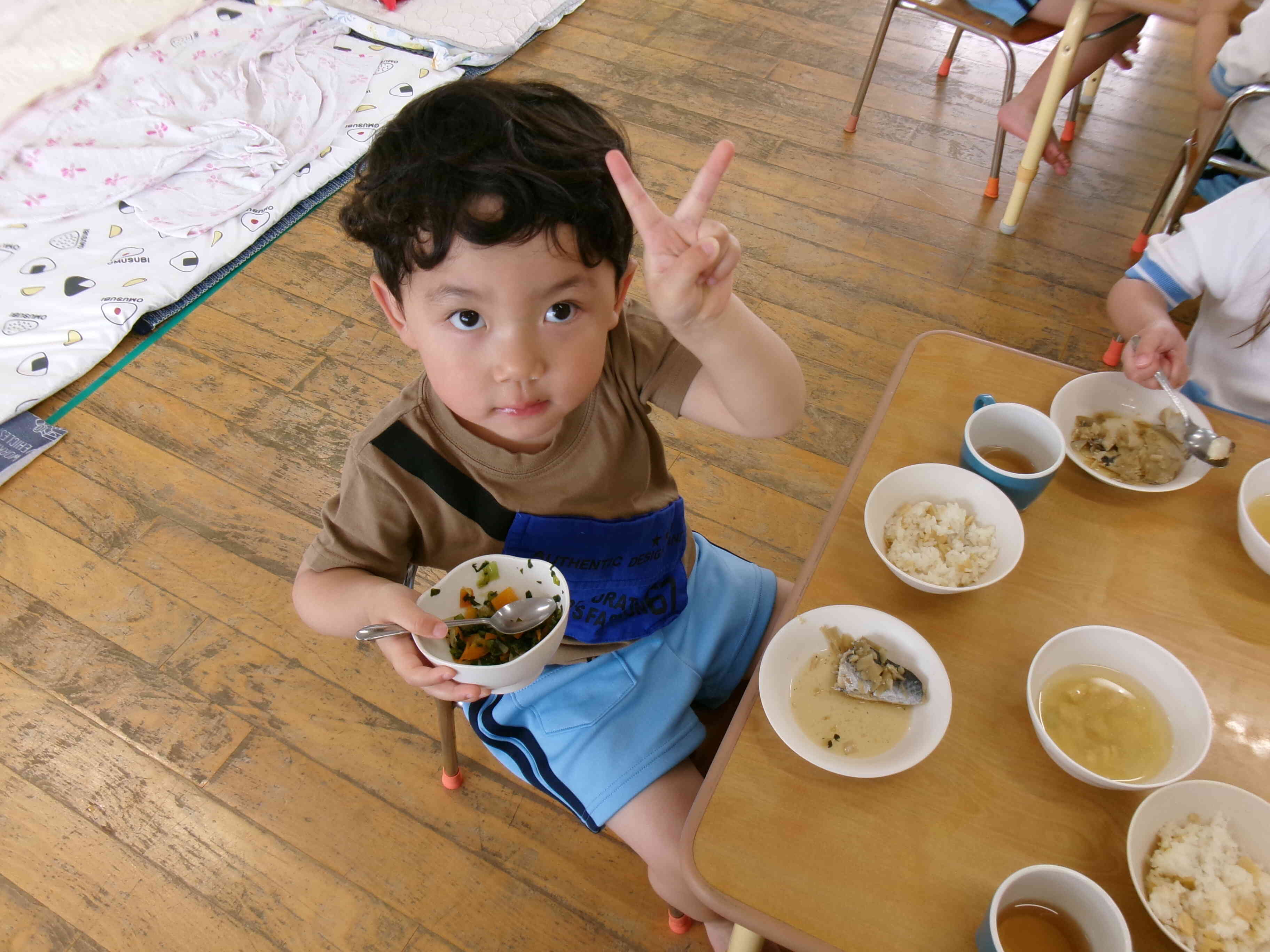お野菜も頑張って食べるよ！
