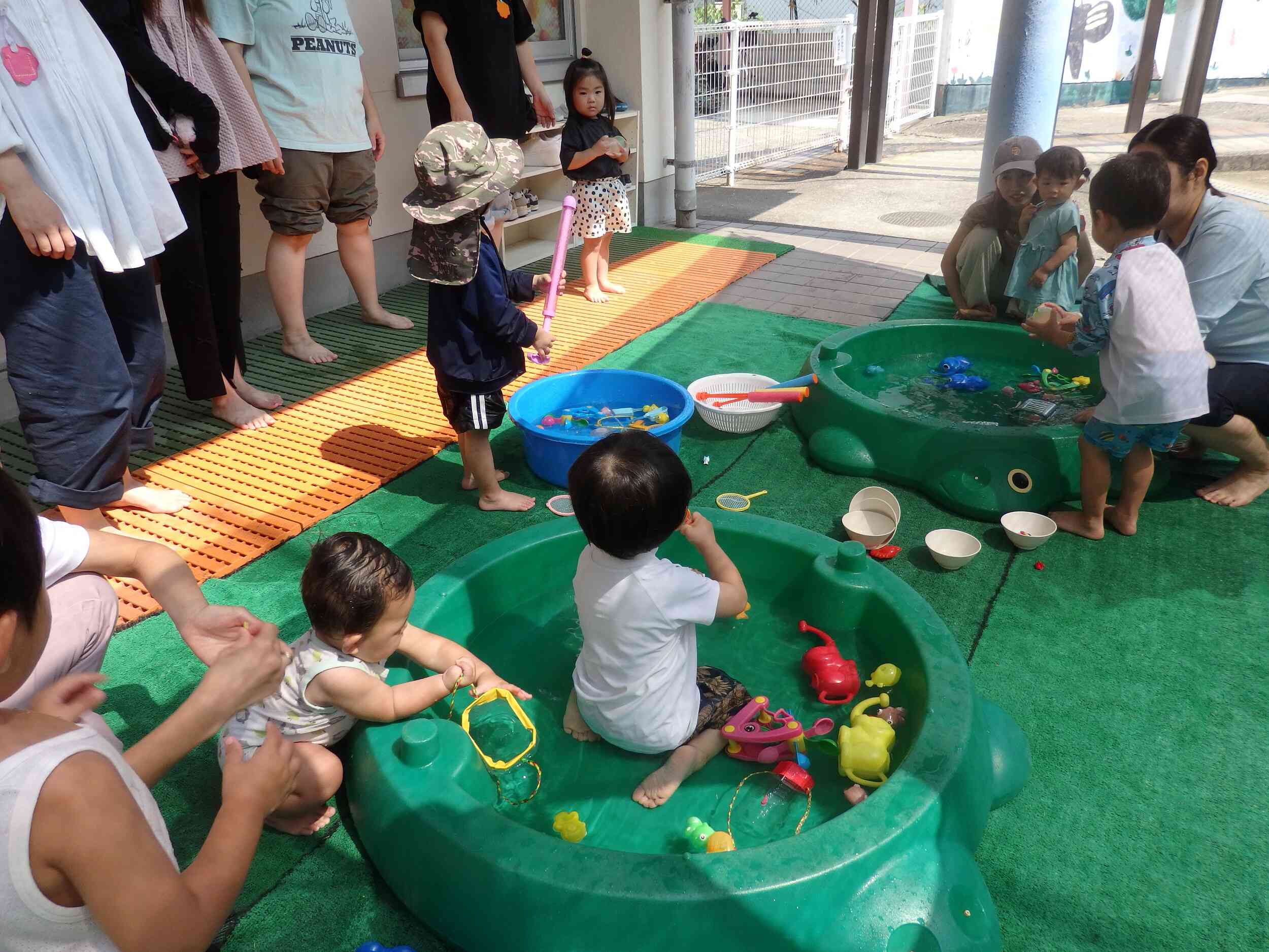 8/26園庭開放「水遊びで気持ちよく遊ぼう！」