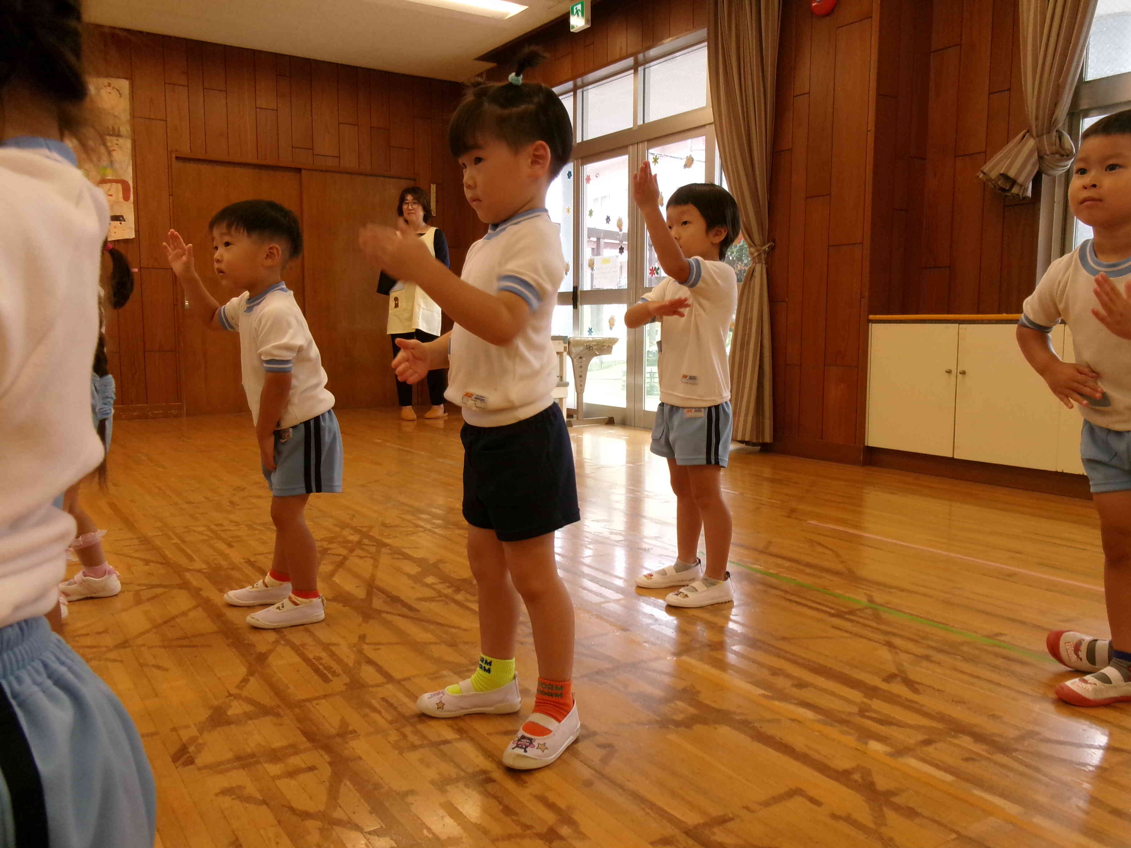 子どもたちの大好きなロボットダンス