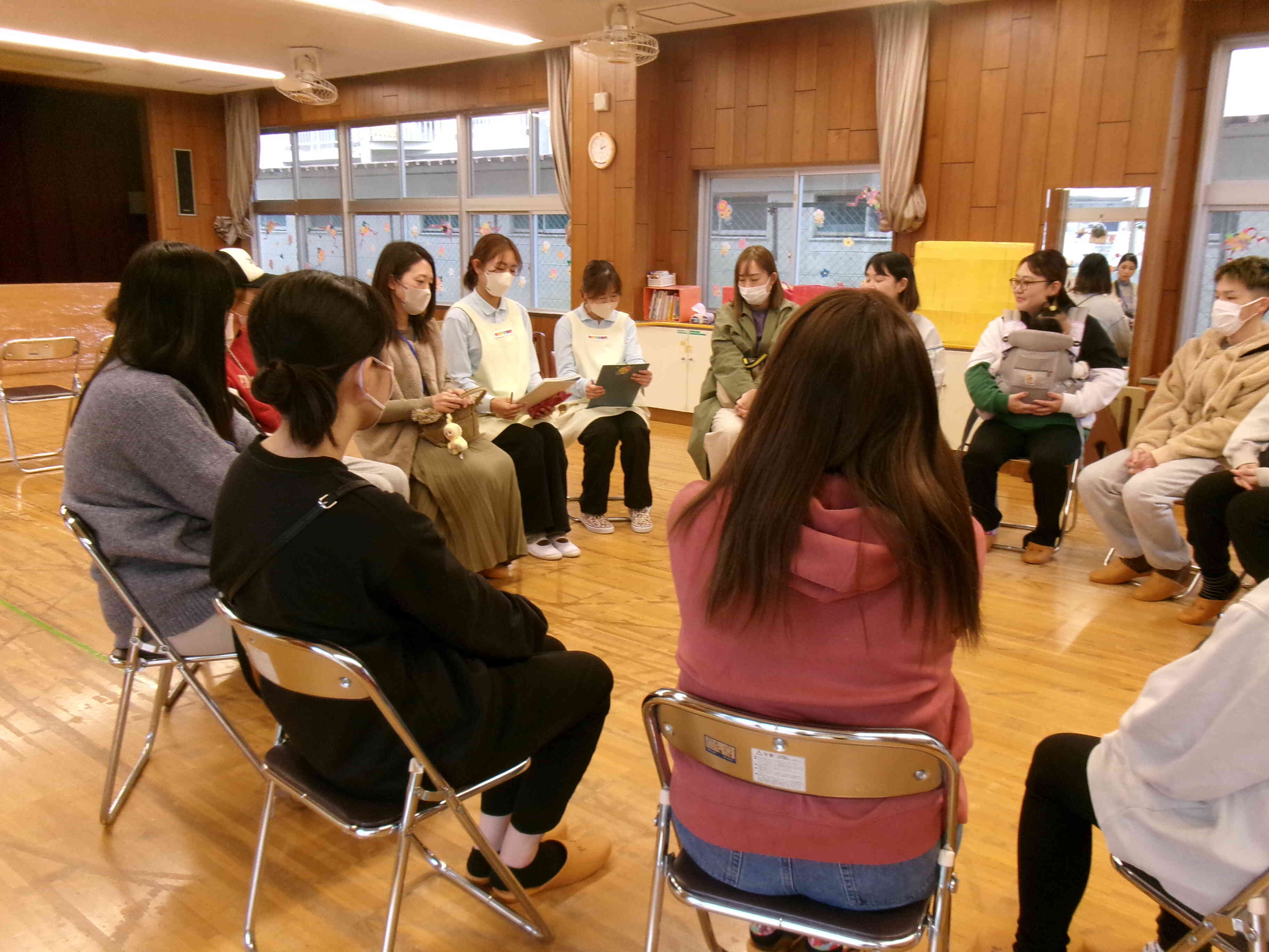 1歳児さんはクラス懇談も行いました！