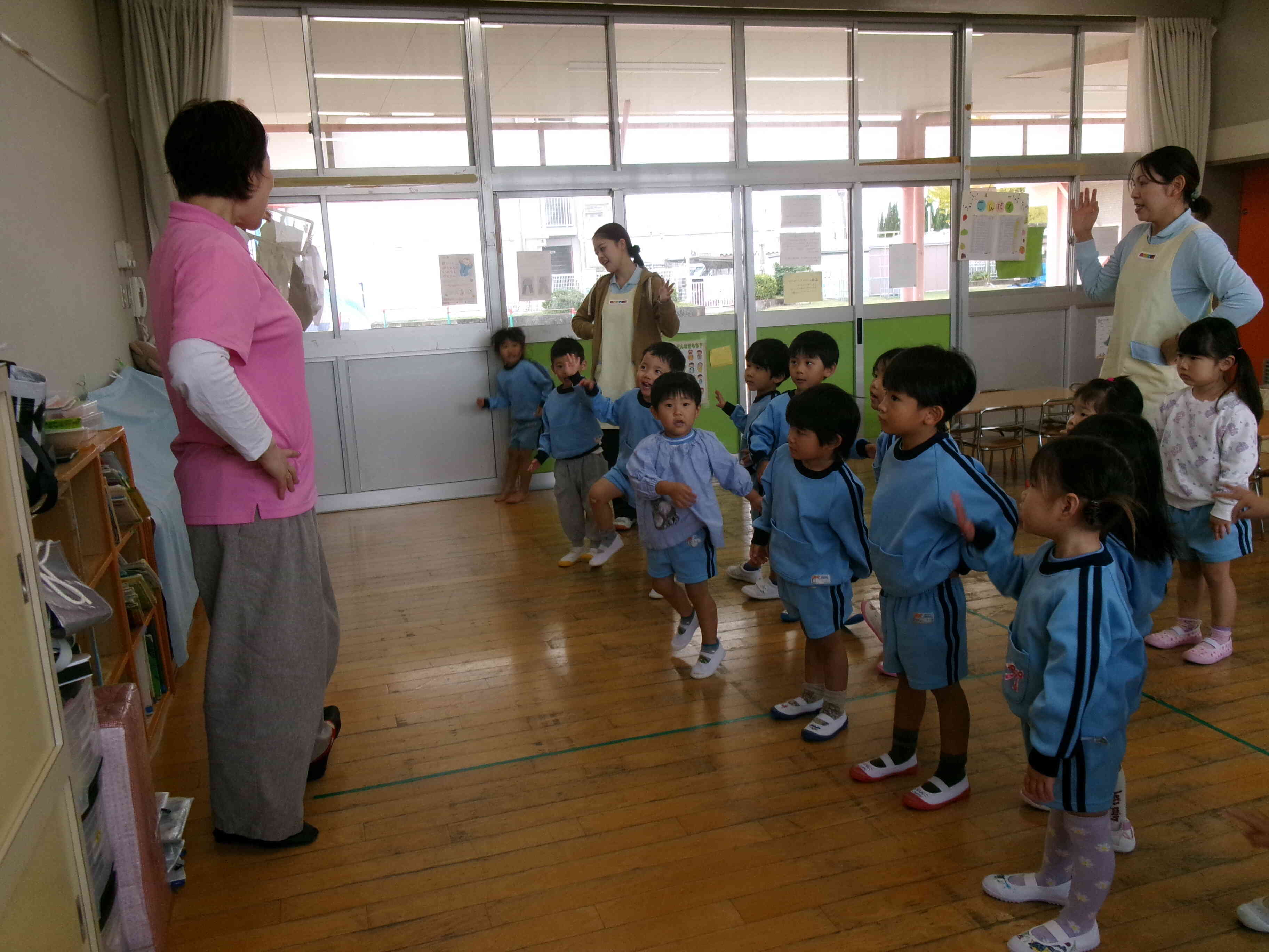 Danceの振りもだんだんと覚えてきました☆
