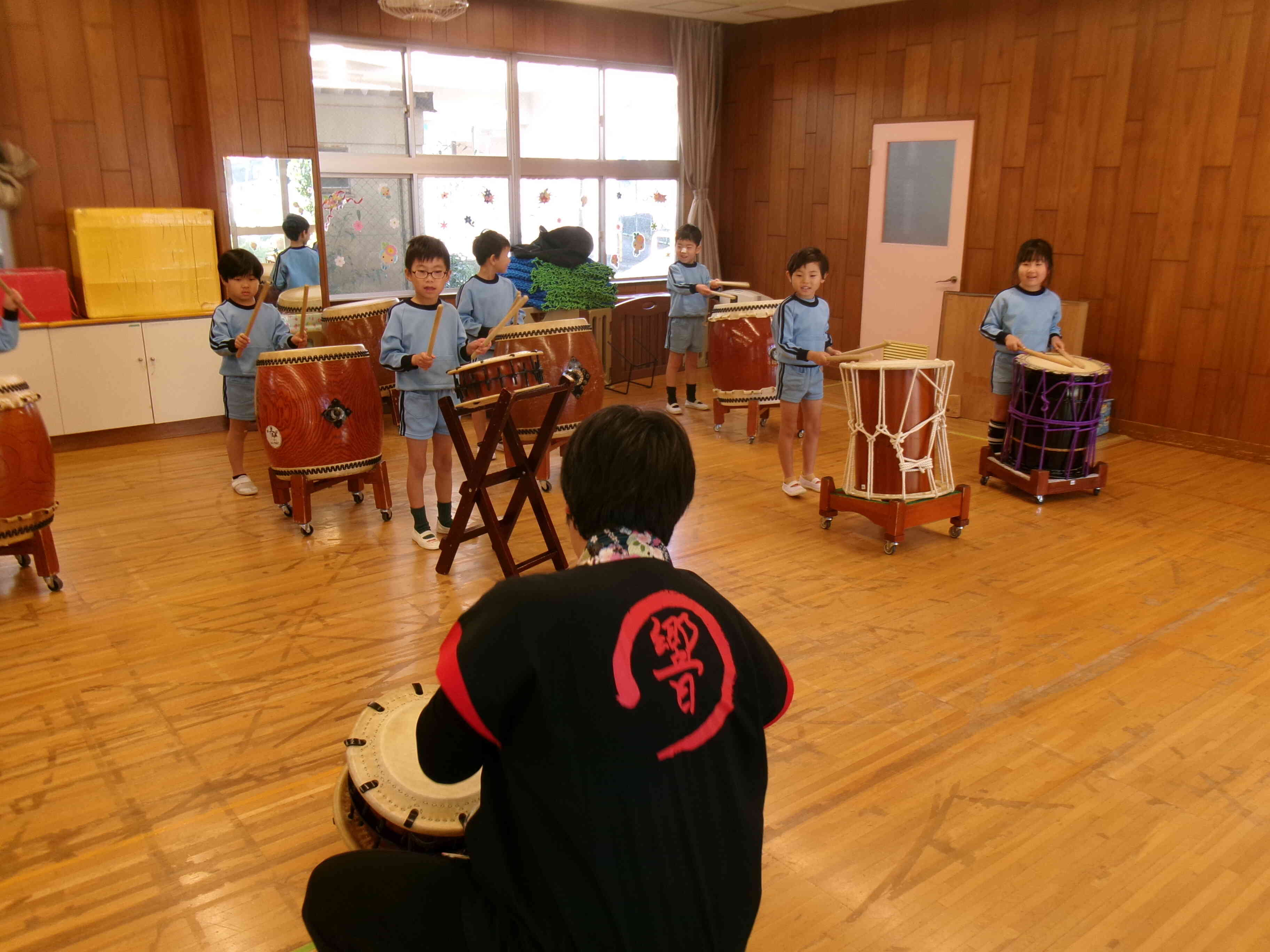 カエルの歌を演奏したよ。