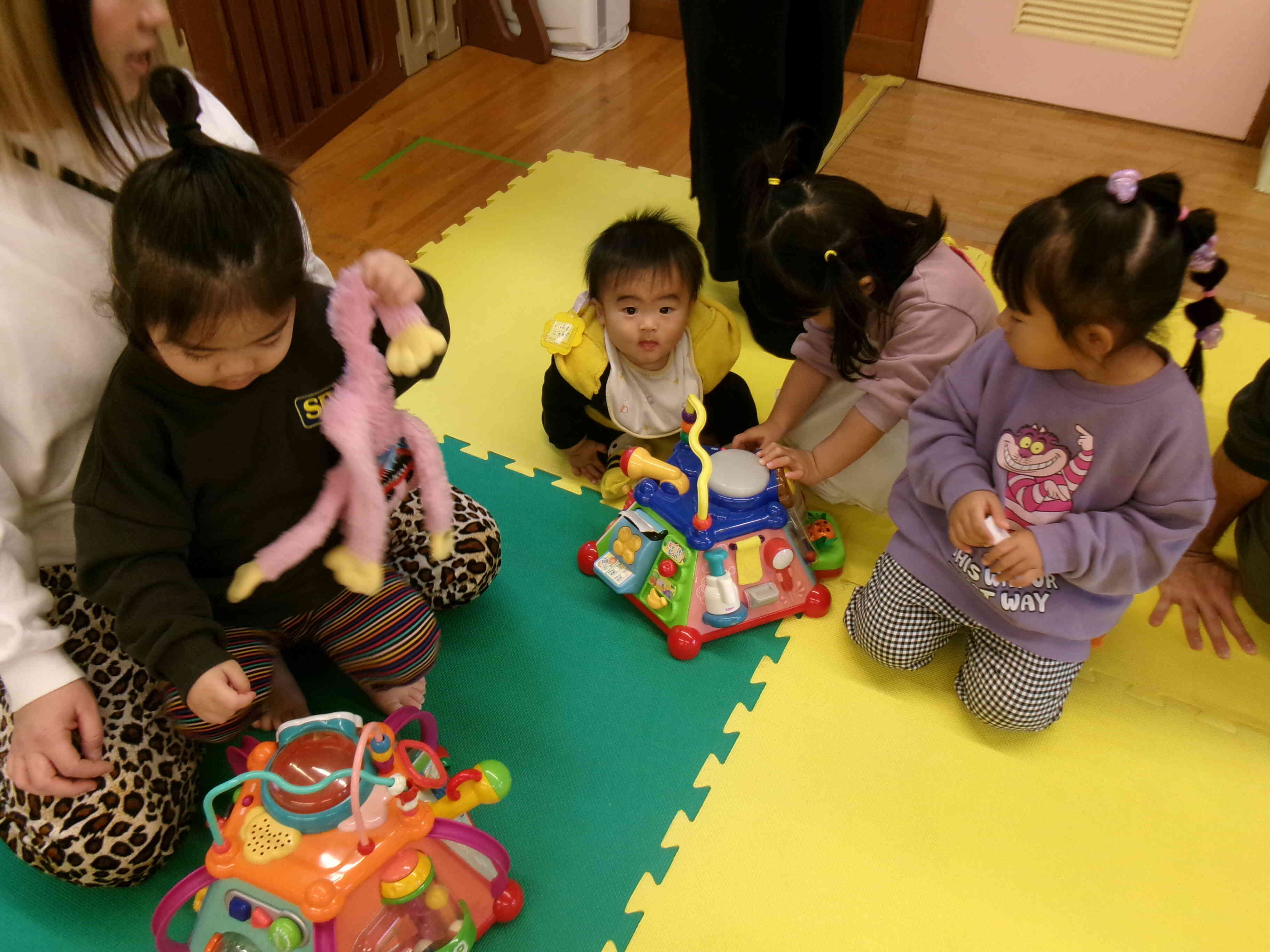 ゲームに疲れたら、いつものおもちゃで休憩☆