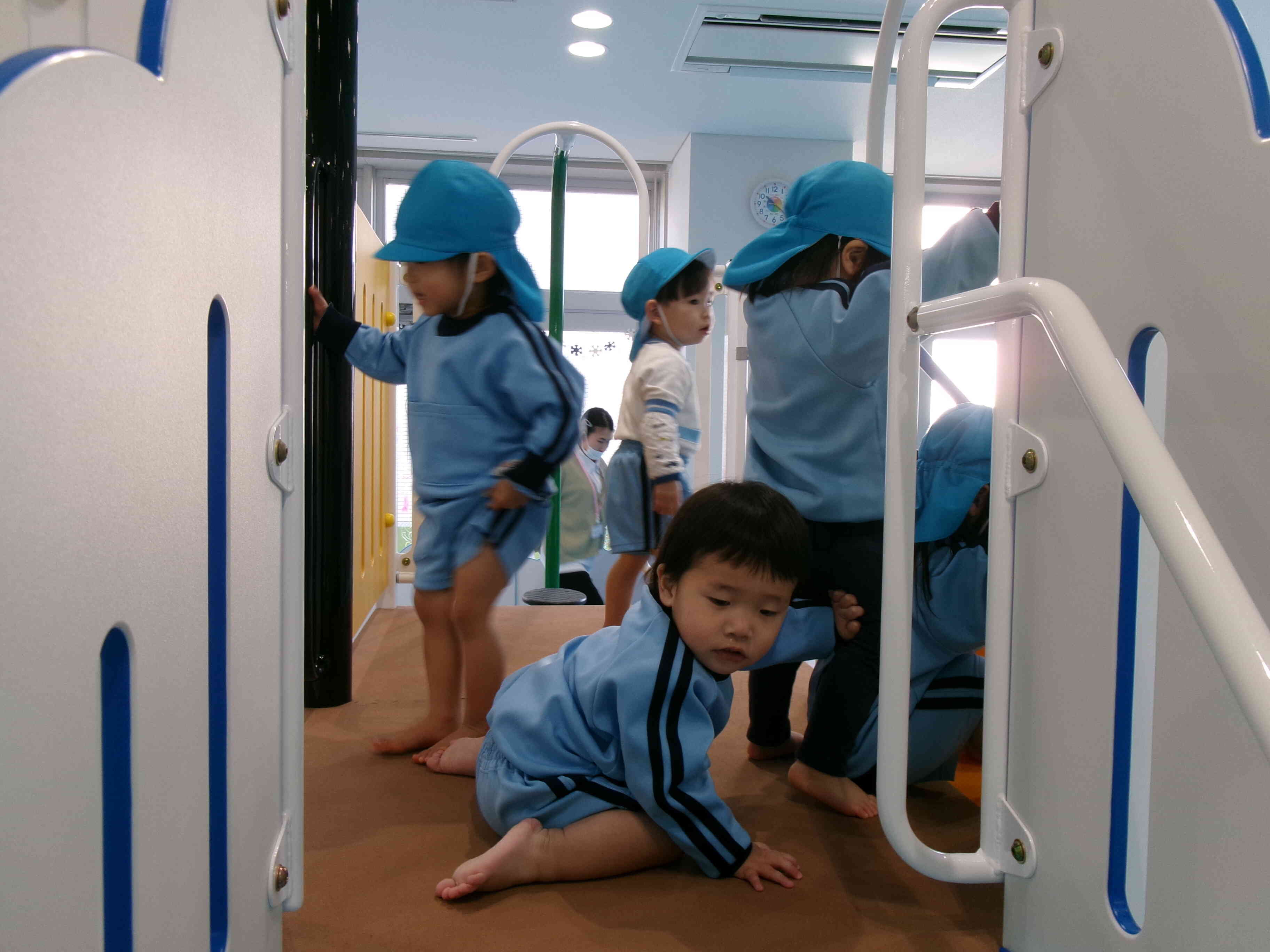 滑り台は大人気！渋滞しております。