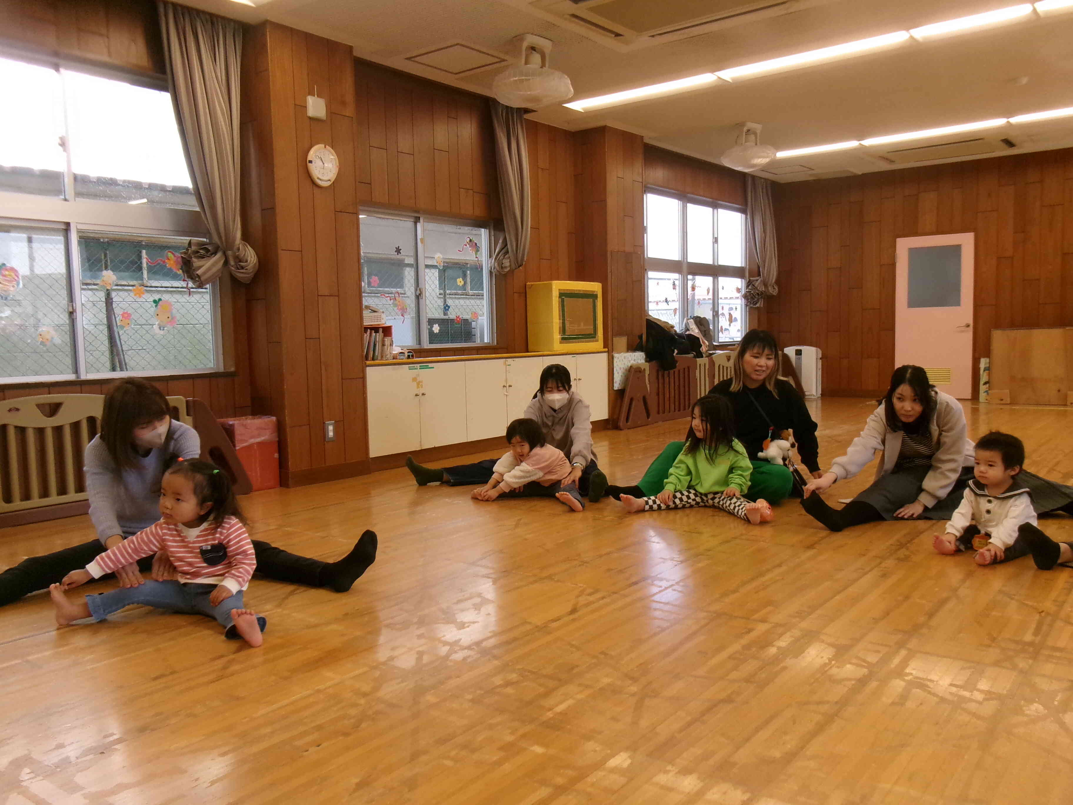 イッチニ、イッチニ・・準備運動をしっかりと！