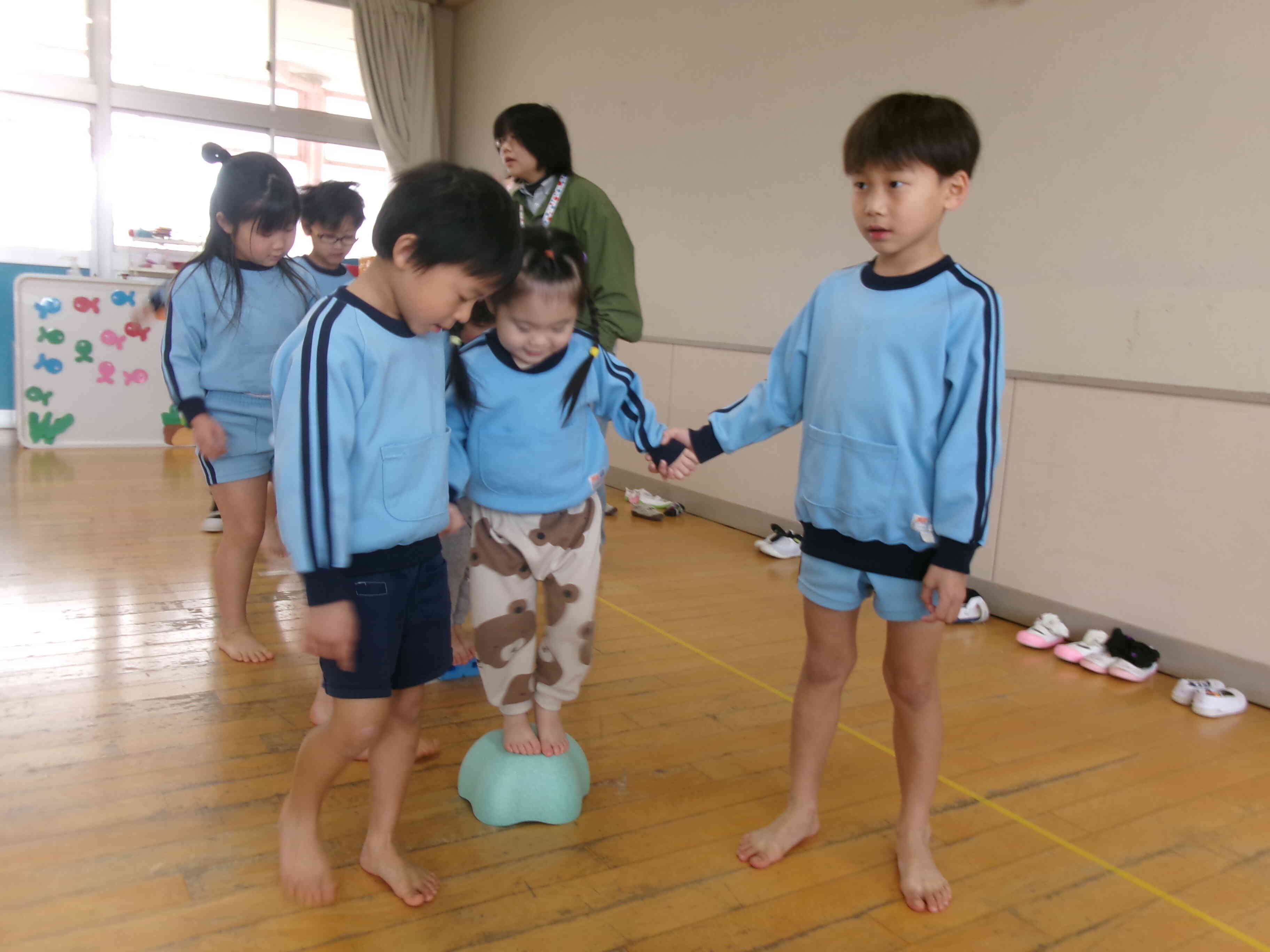 「これでいいのかな？」とちょっぴり緊張した表情ですね。