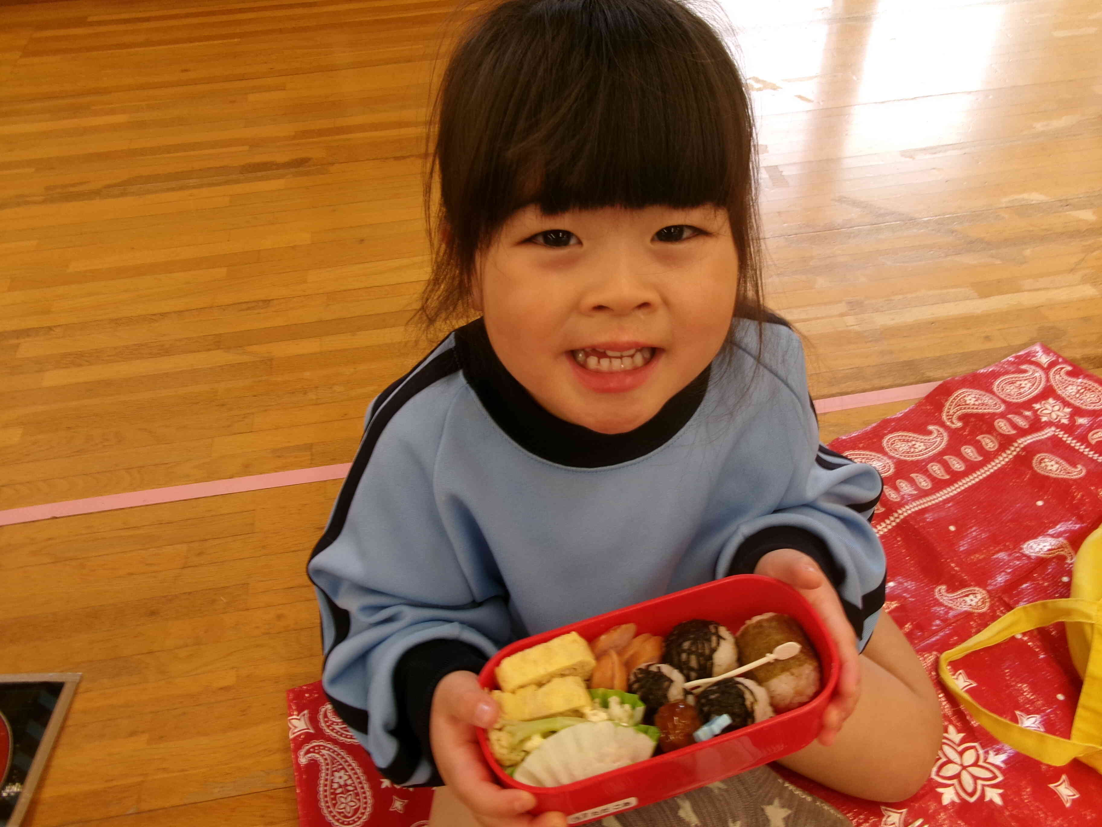 お弁当、うれしいな～★