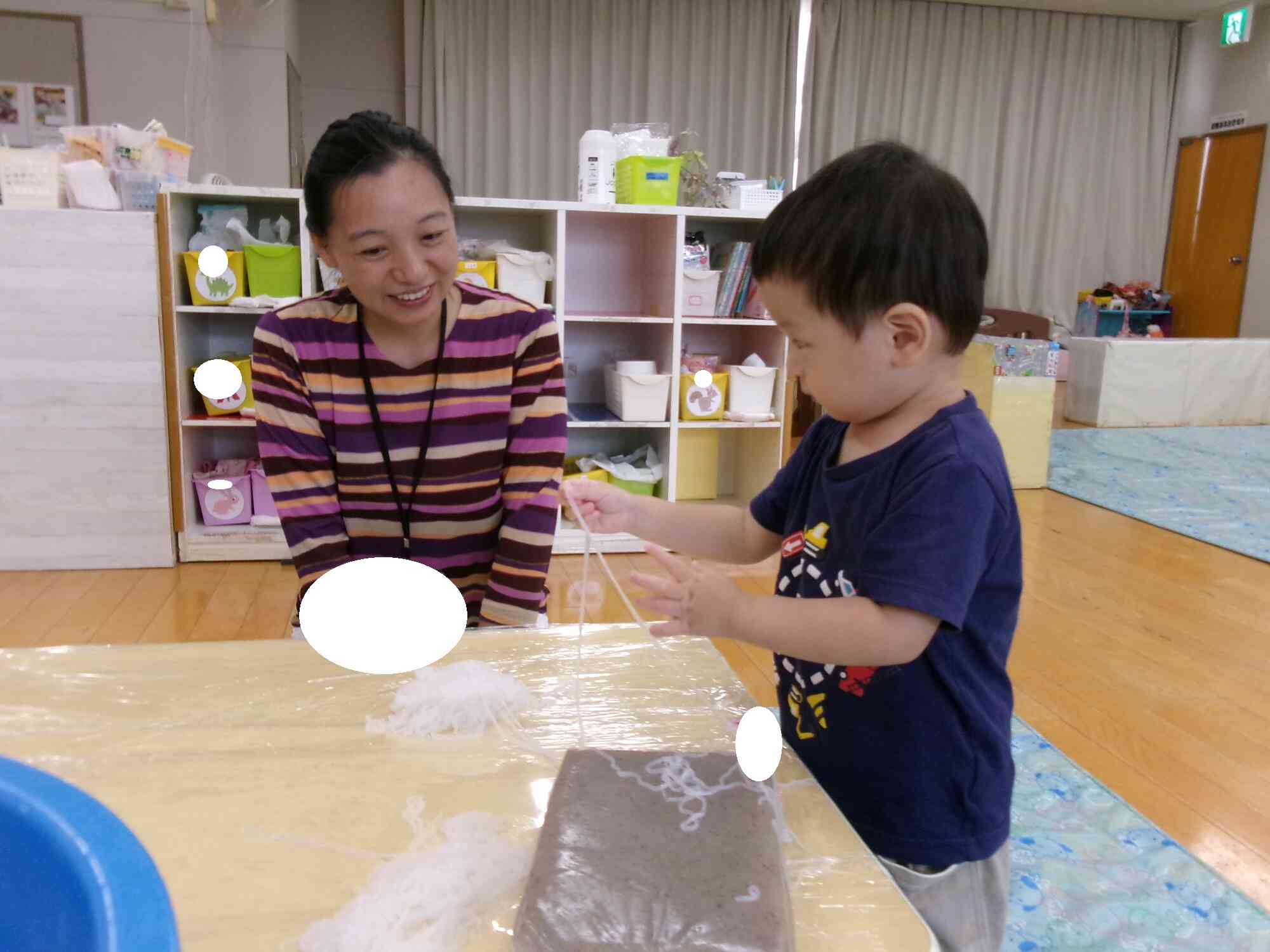 １日目　こんにゃく遊び