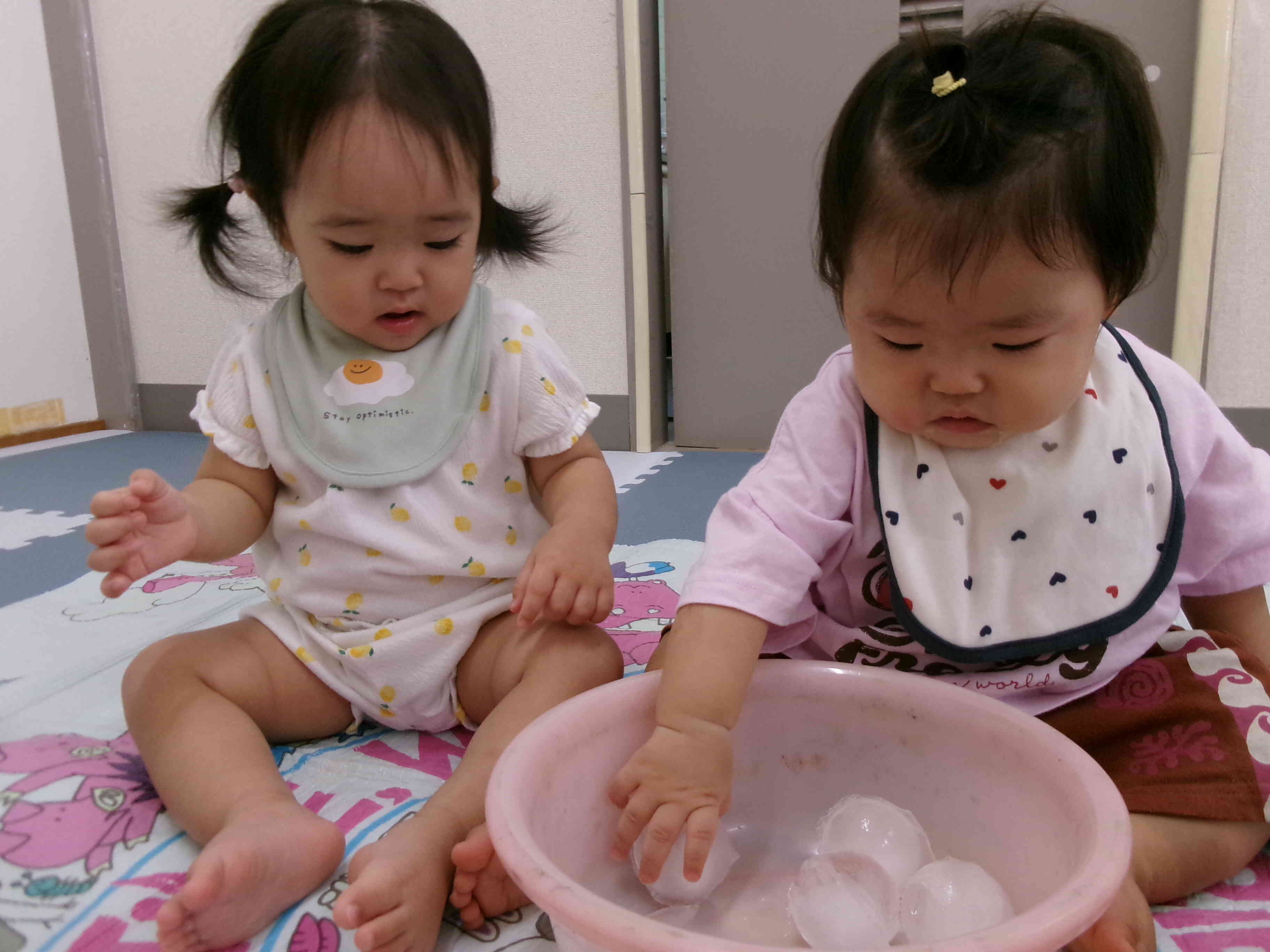 氷遊びをしたよ♪