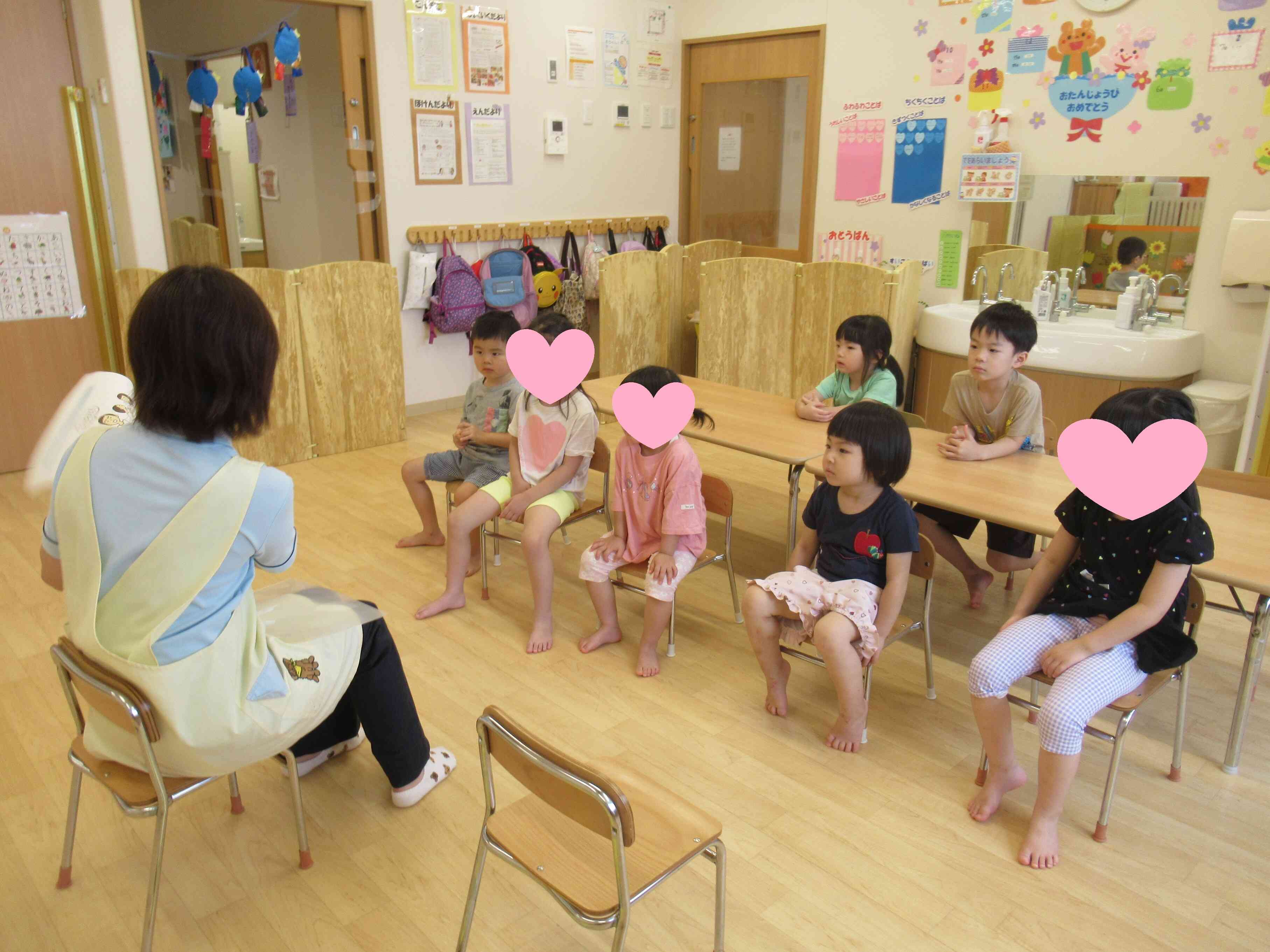 真剣に聞いています♪