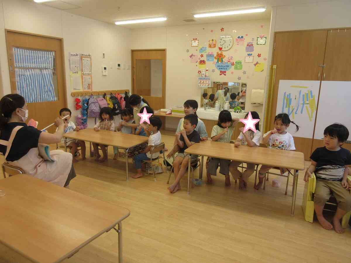 歯科健診(全園児)、歯磨き指導(3.4.5歳児)
