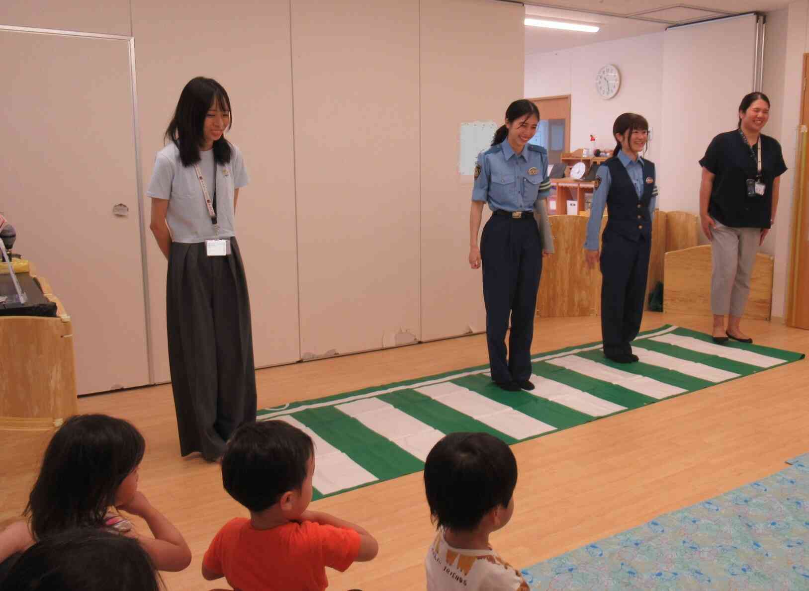 交通安全教室がありました♪(全クラス対象)