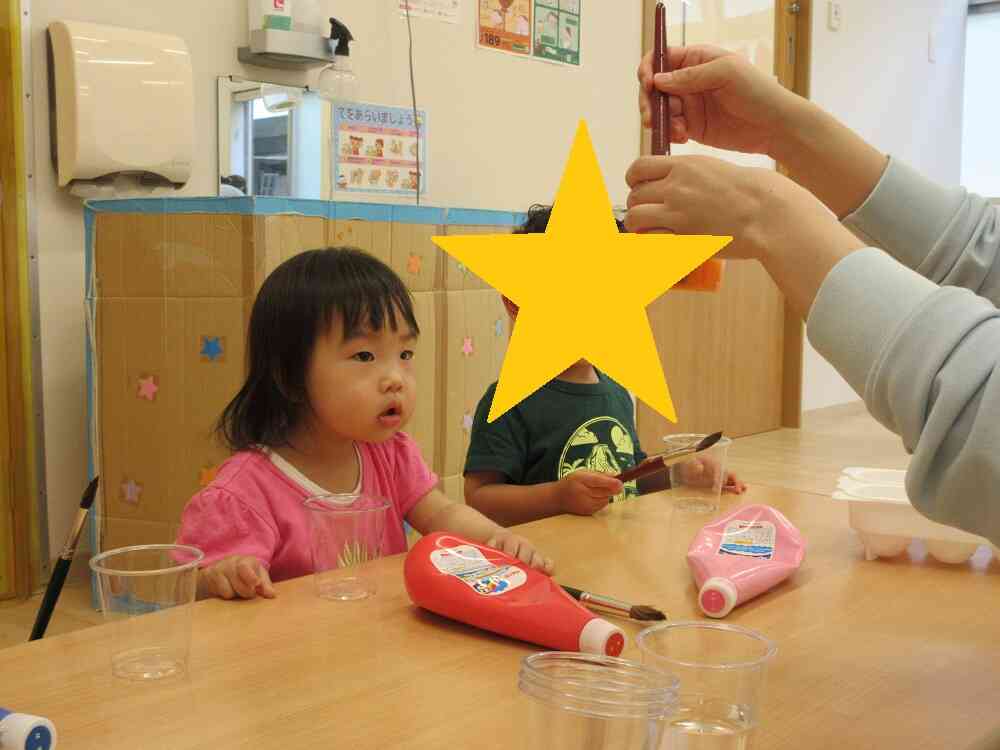 先生が混ぜているのをじっと見ていました♪