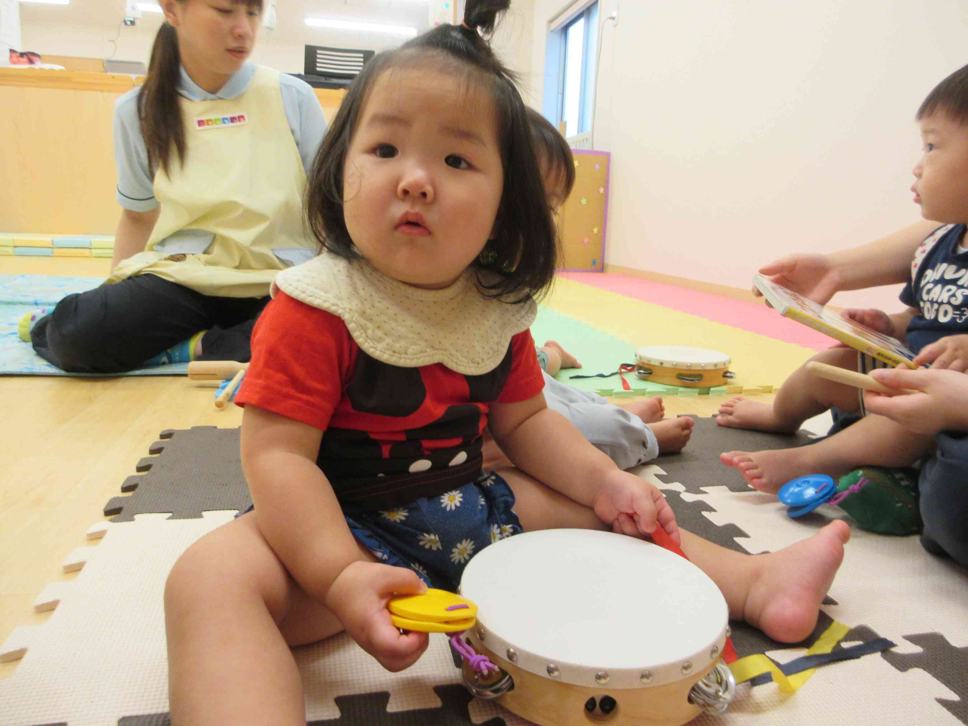 0歳児～楽器で遊んだよ！～