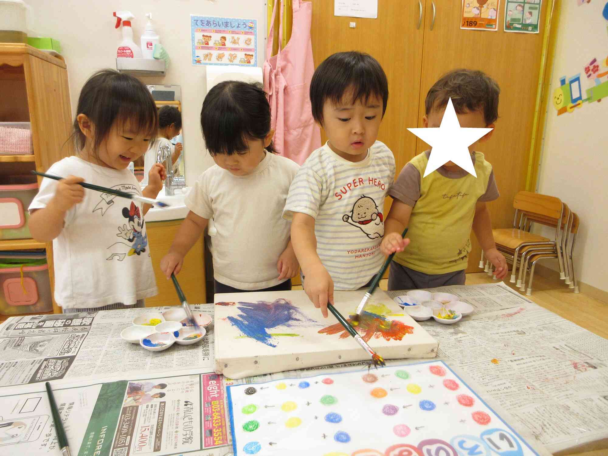 最後はみんなで色をまぜまぜ!