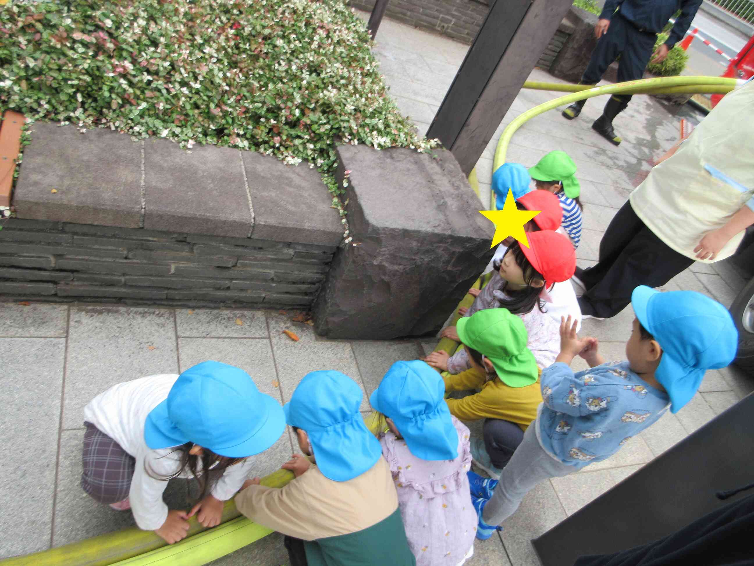 水を出しているホースを触らせてもらいました！