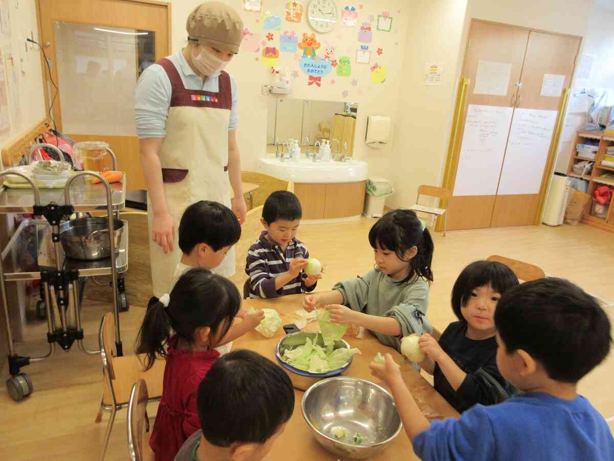 食育活動「和食の日♪」(幼児クラス)