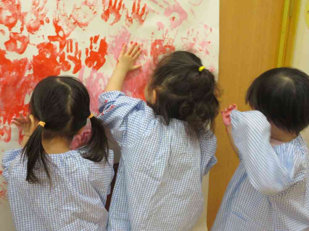 桜の木製作 〜1歳児あひる組〜