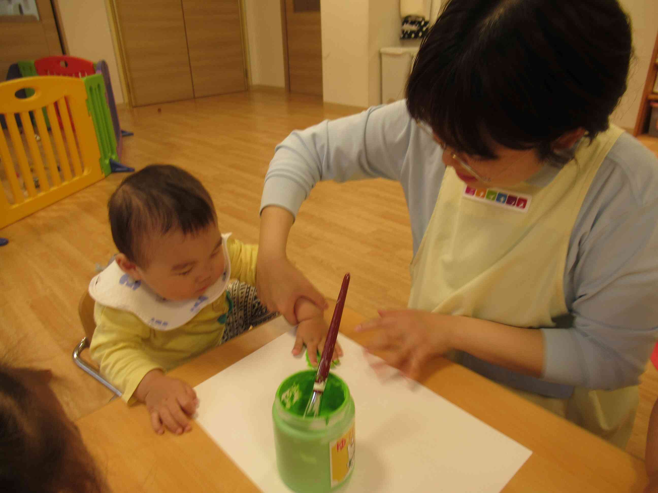 黄緑色で何を作っているのかな？