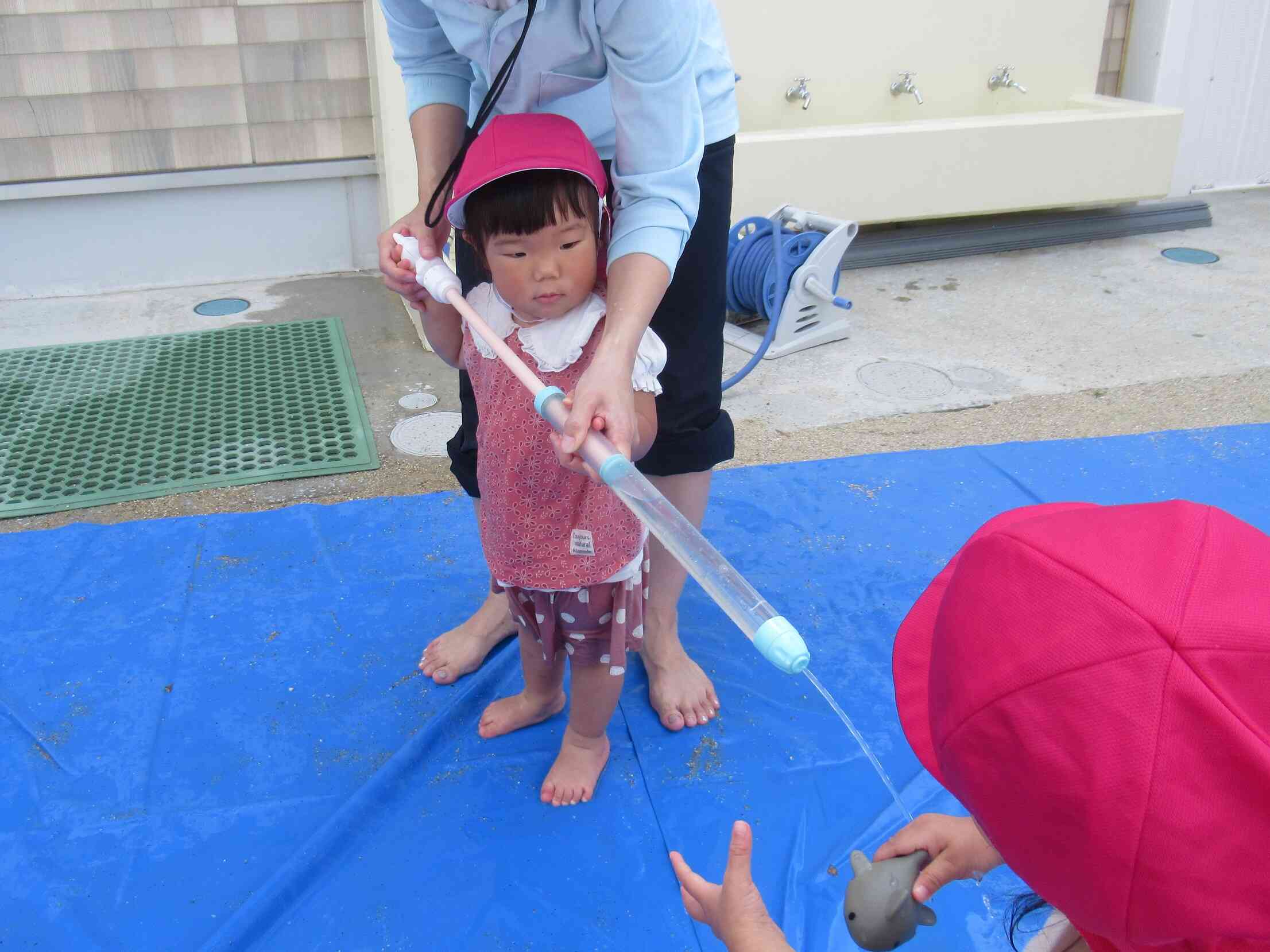 水鉄砲、楽しいね♪