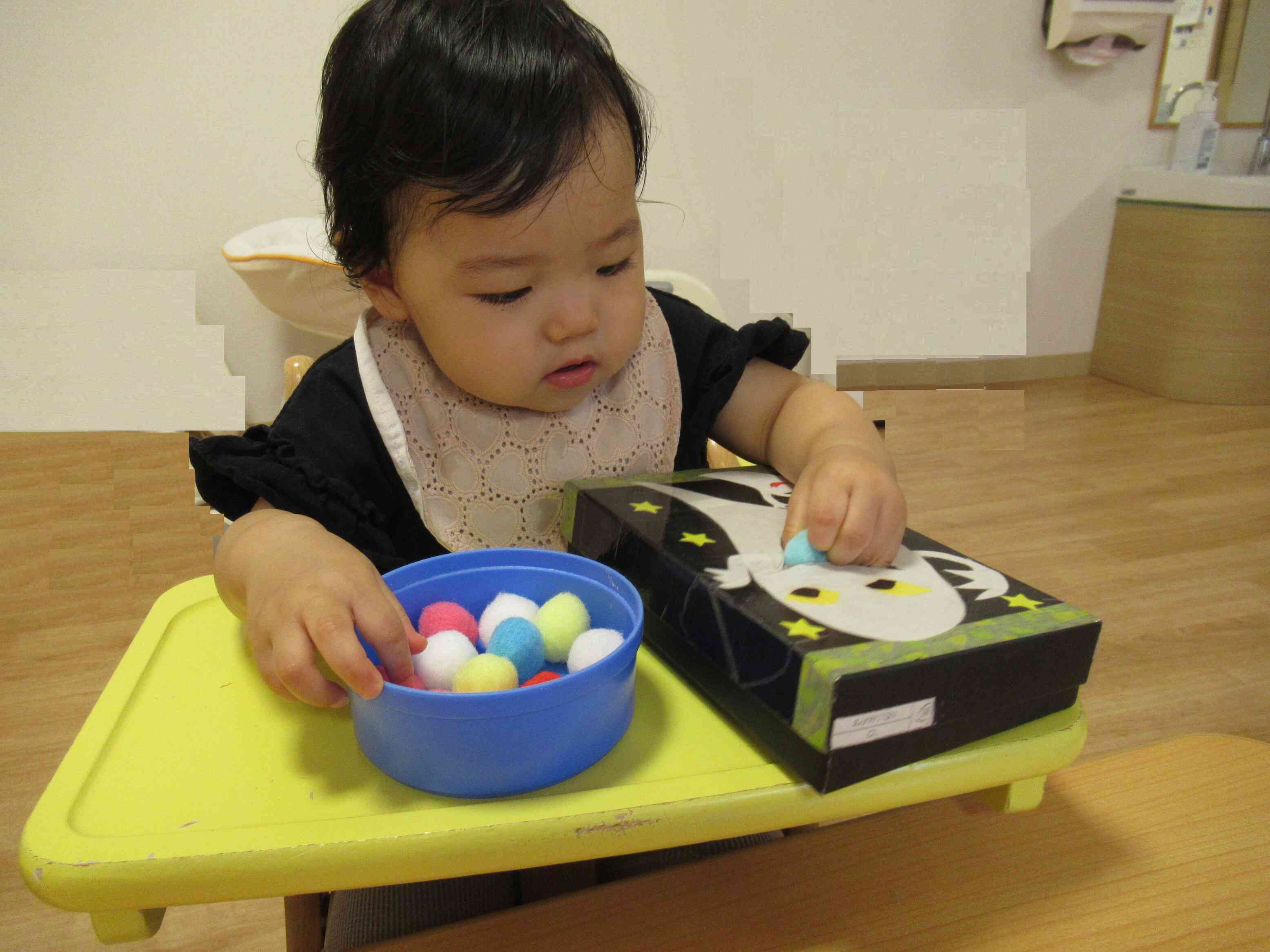 ポットン落とし楽しいよ！（ひよこ組）