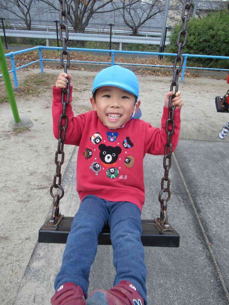 ブランコ、楽しいよ～！！