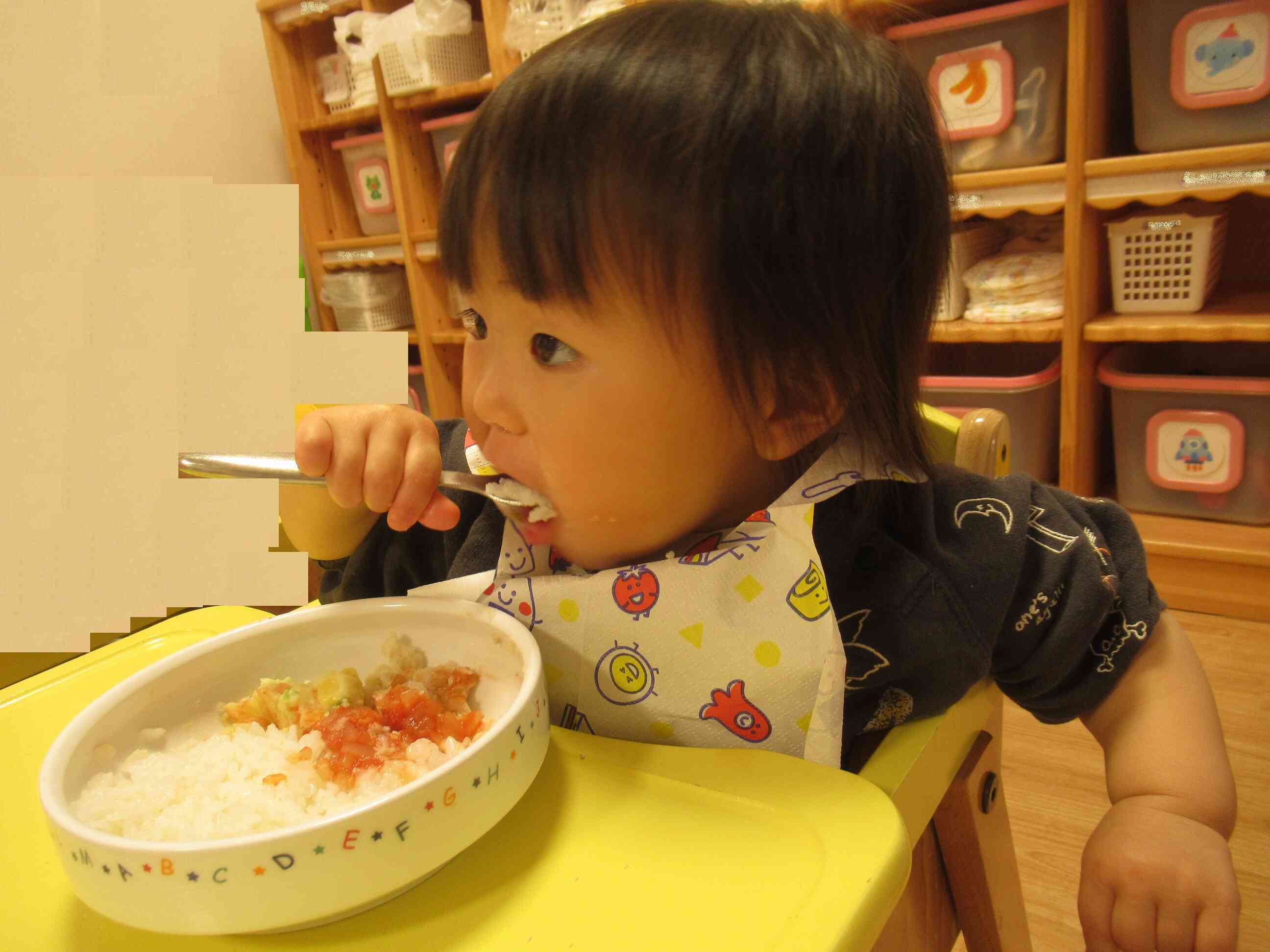 スプーンで食べられるようになったよ♪