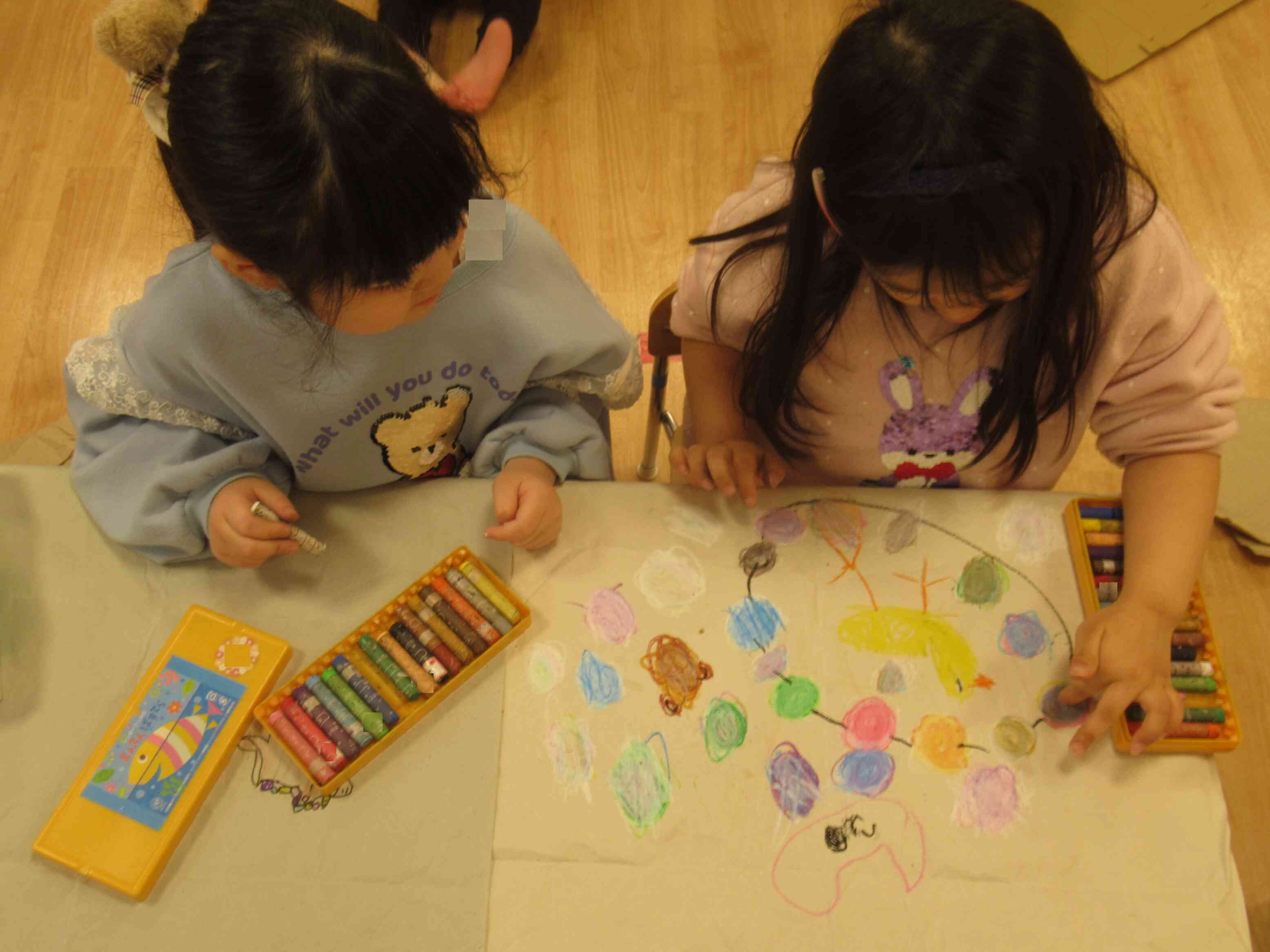 描いて　塗って　いっぱい描いたよー★