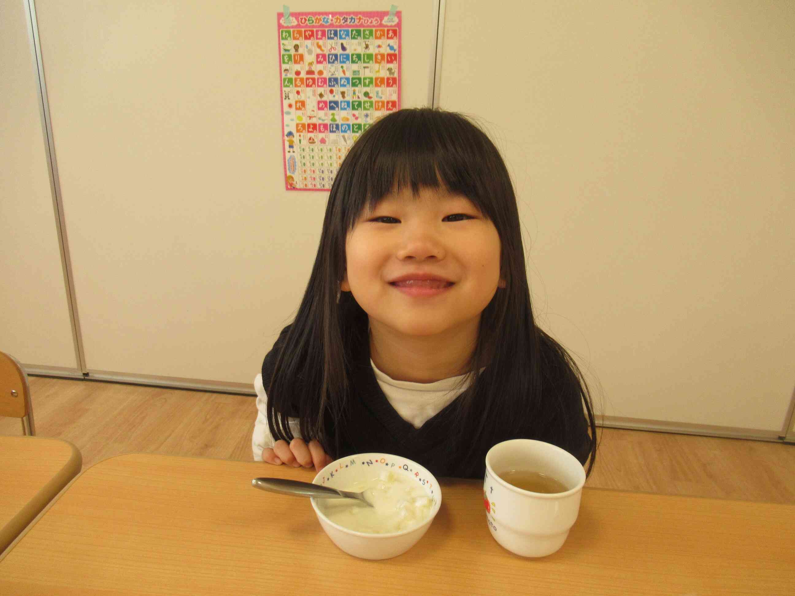 りんごヨーグルト、おいしー♡