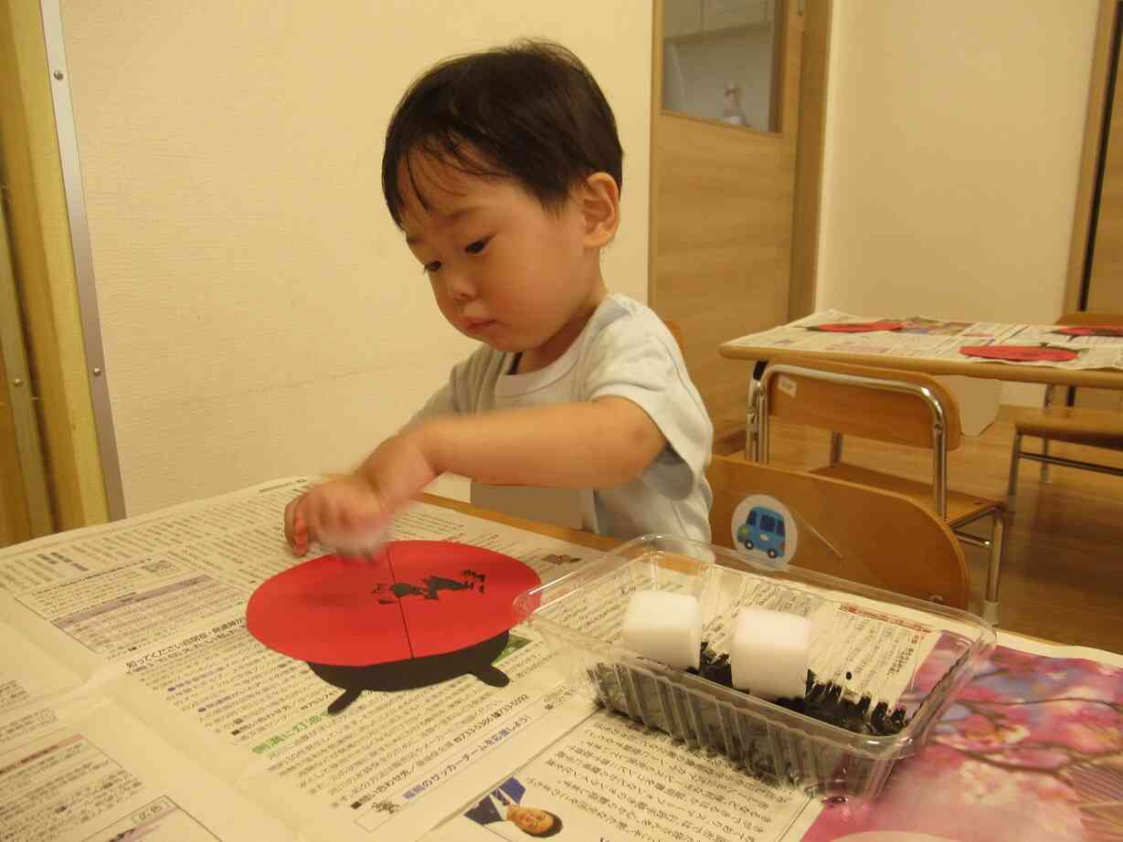 真剣な表情で…。