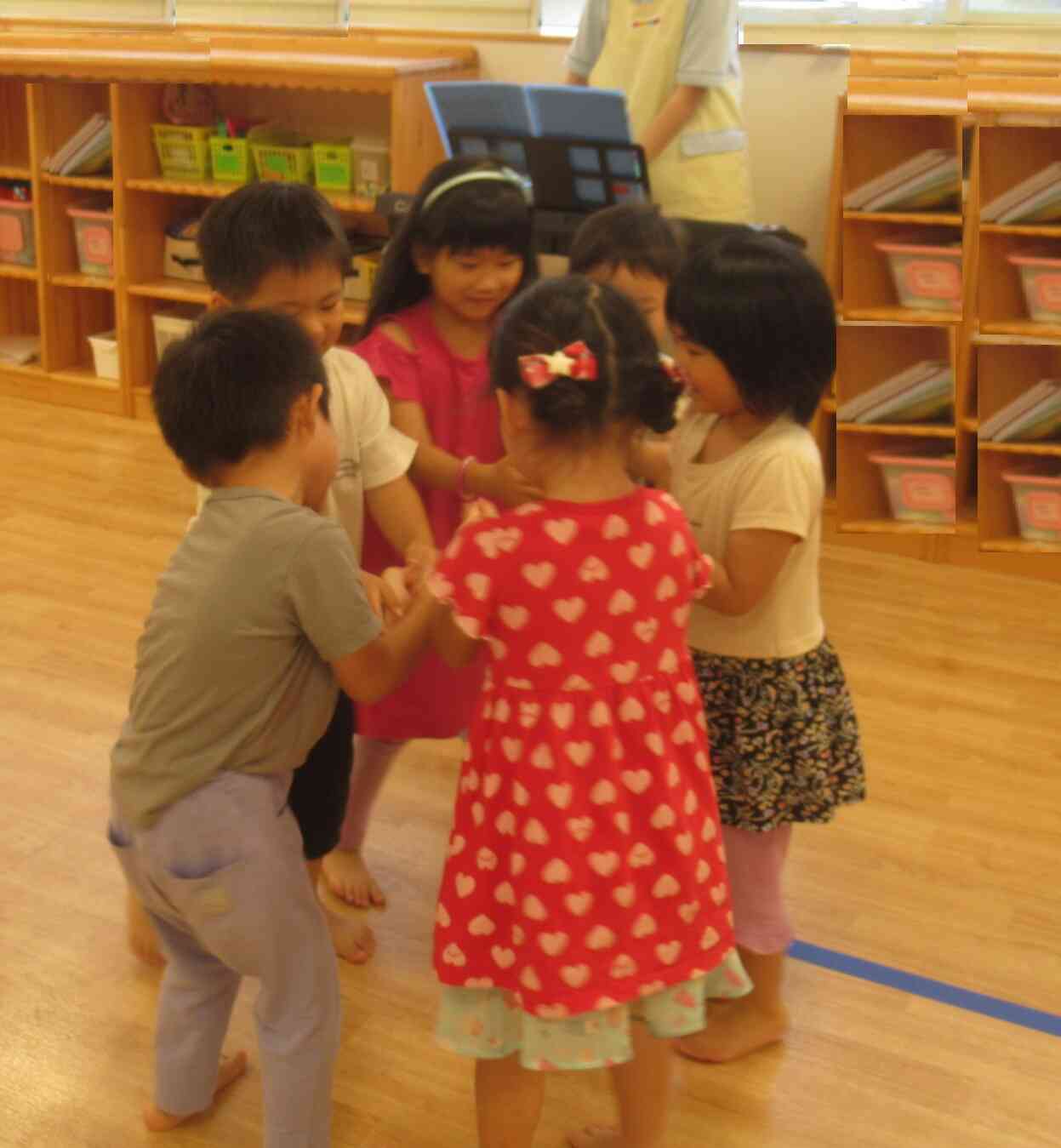 曲調が変わったらみんなで集まるよ♪