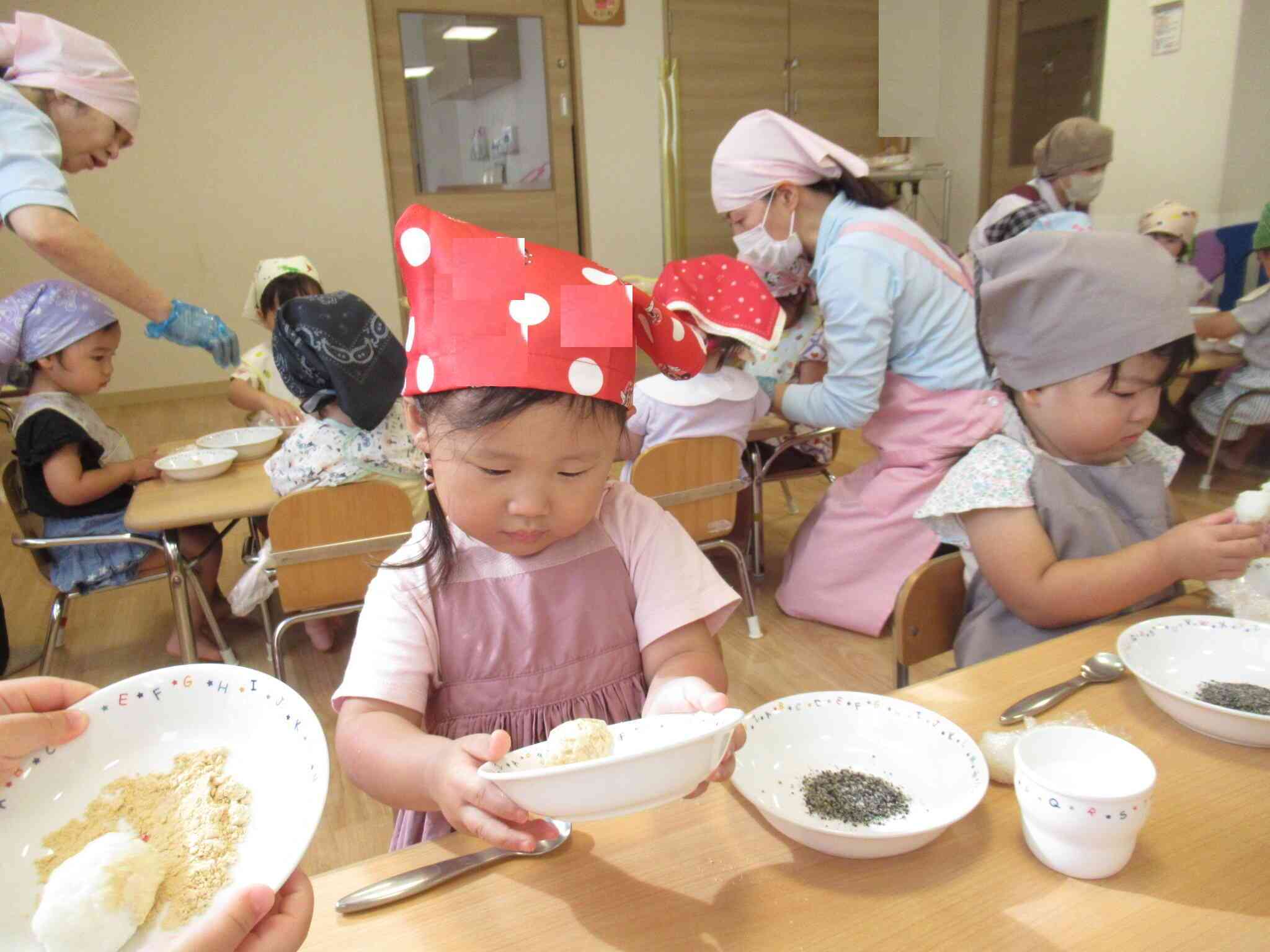 お皿の上でこーろころ♪